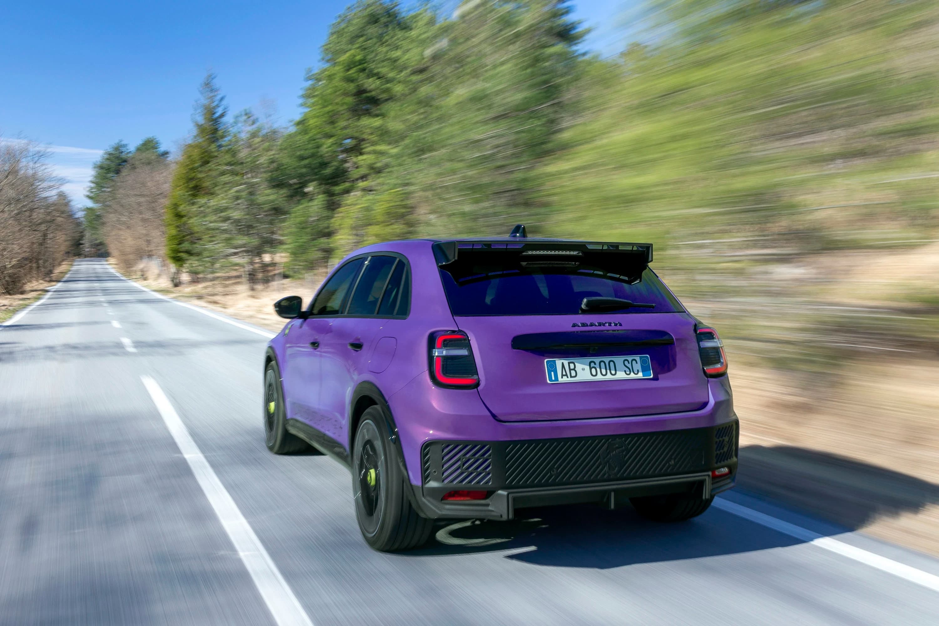 Abarth 600e Scorpionissima photo
