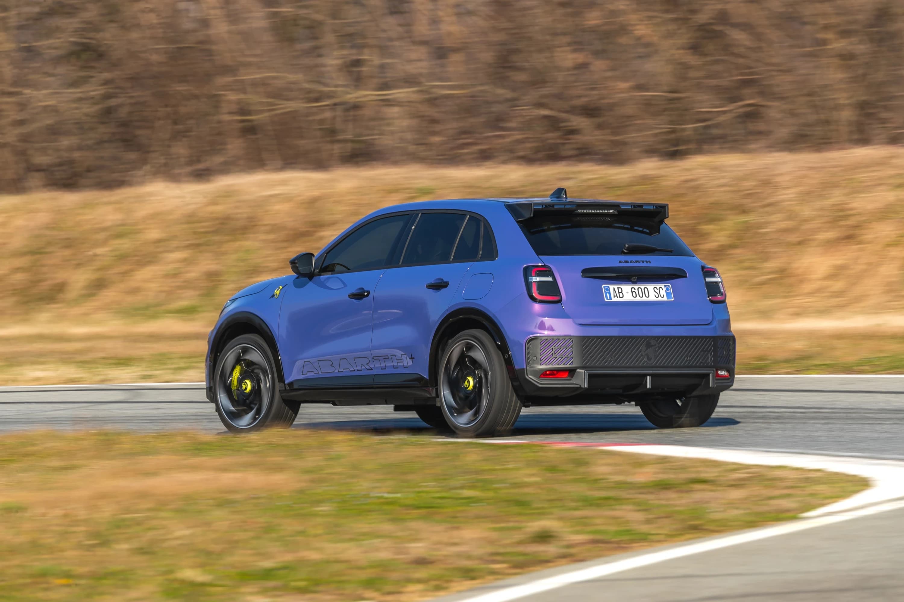 Abarth 600e Scorpionissima photo