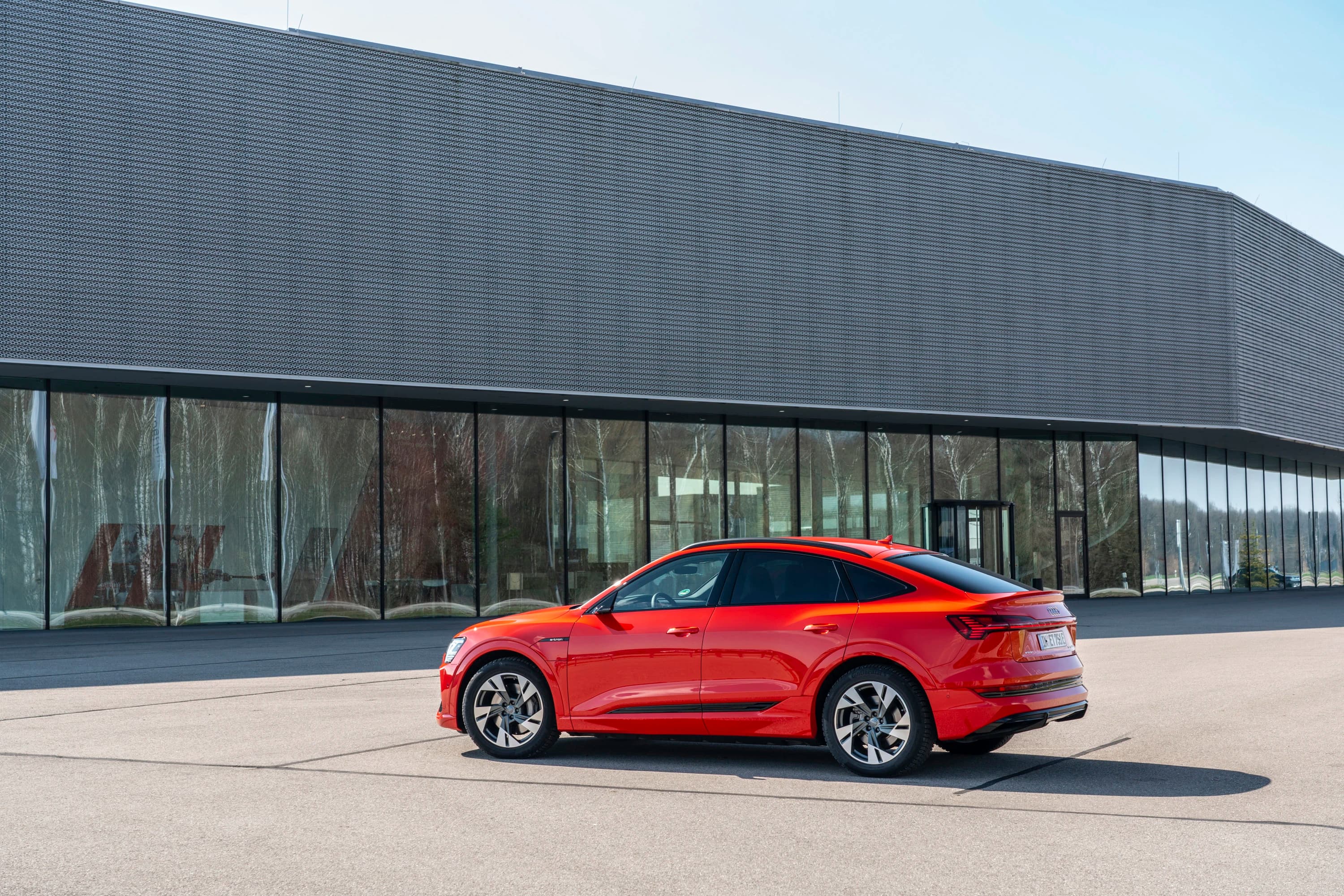 Audi e-tron 50 Sportback photo