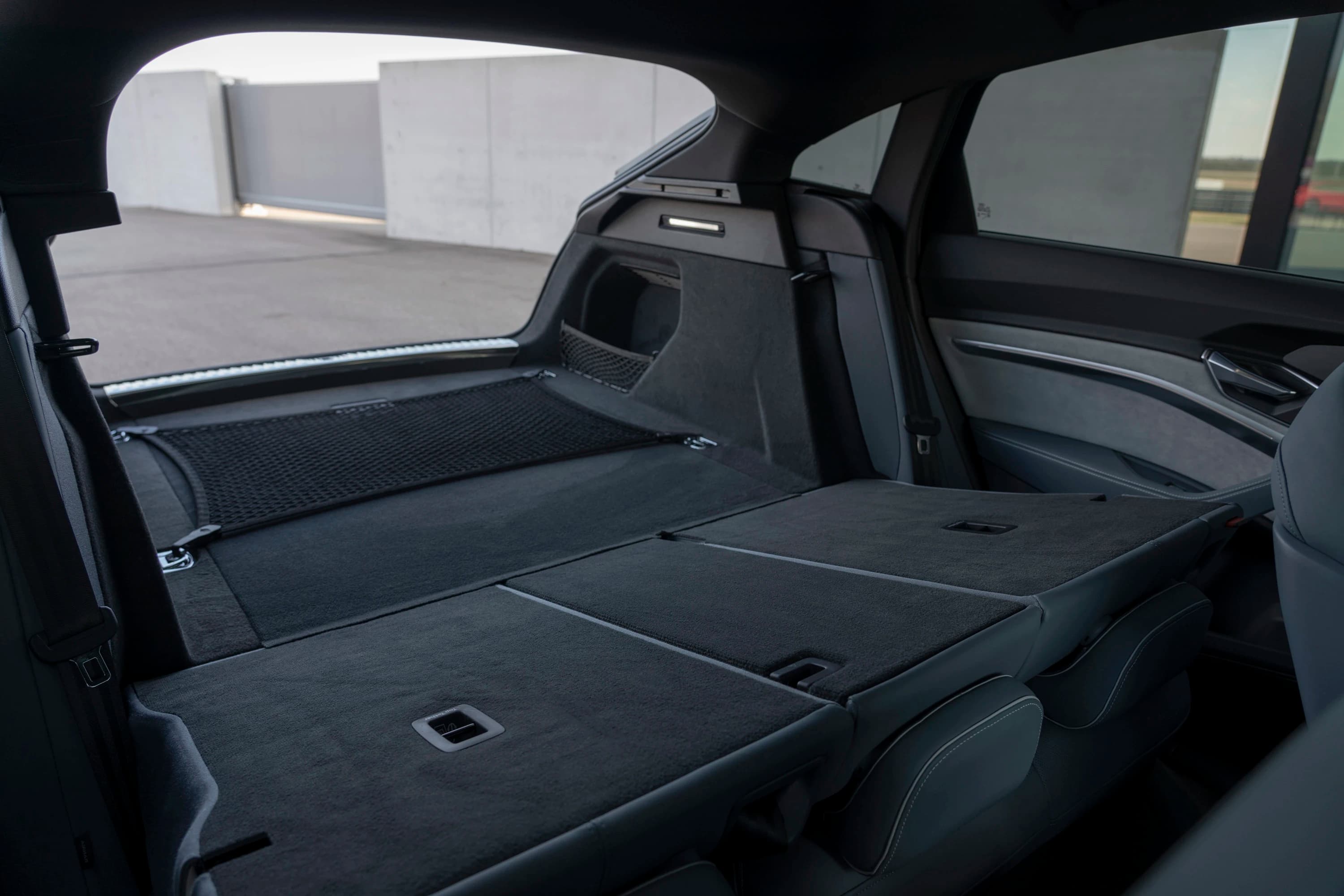 Audi e-tron 55 Sportback photo