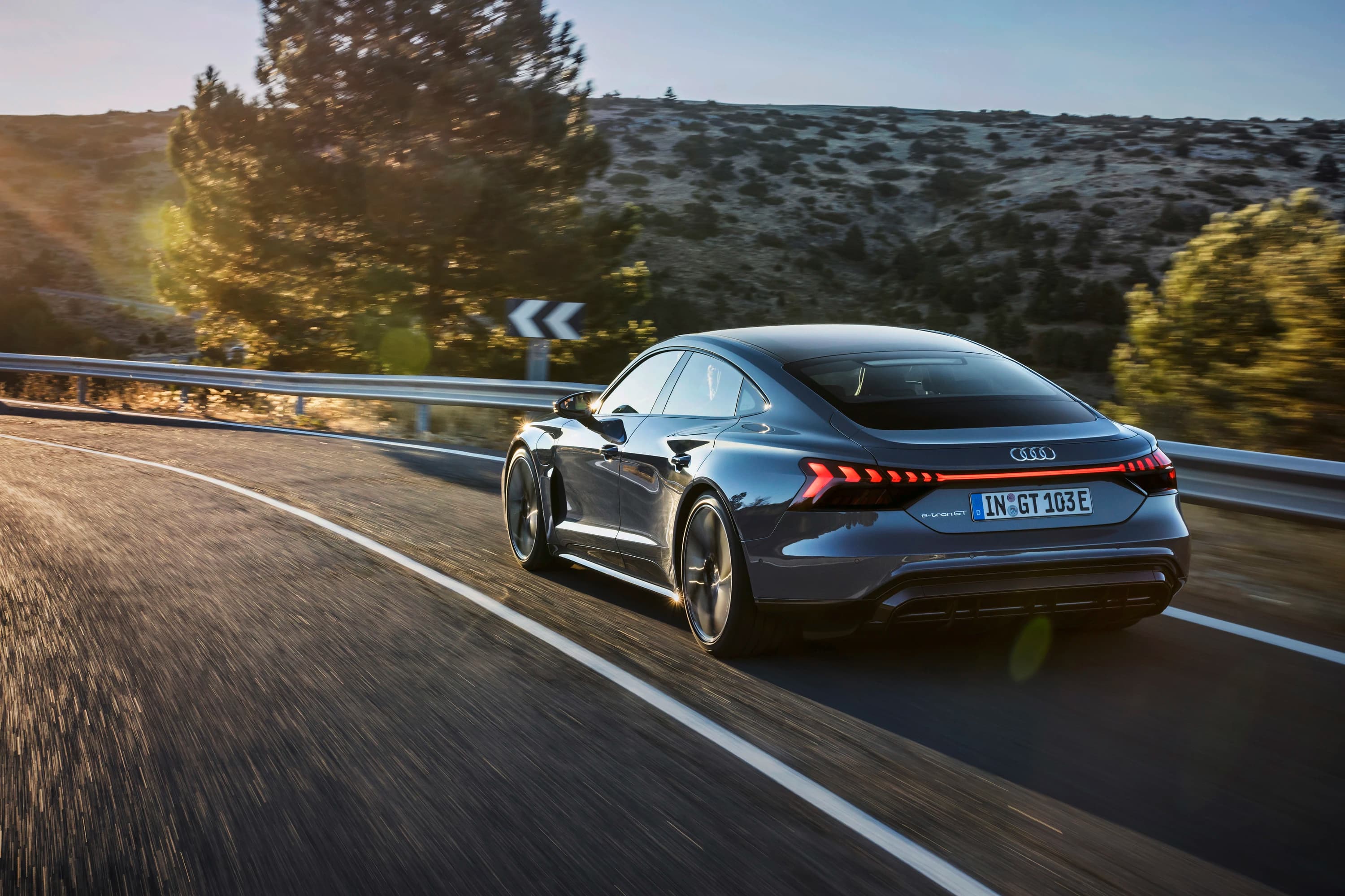Audi e-tron GT (GEN1) photo
