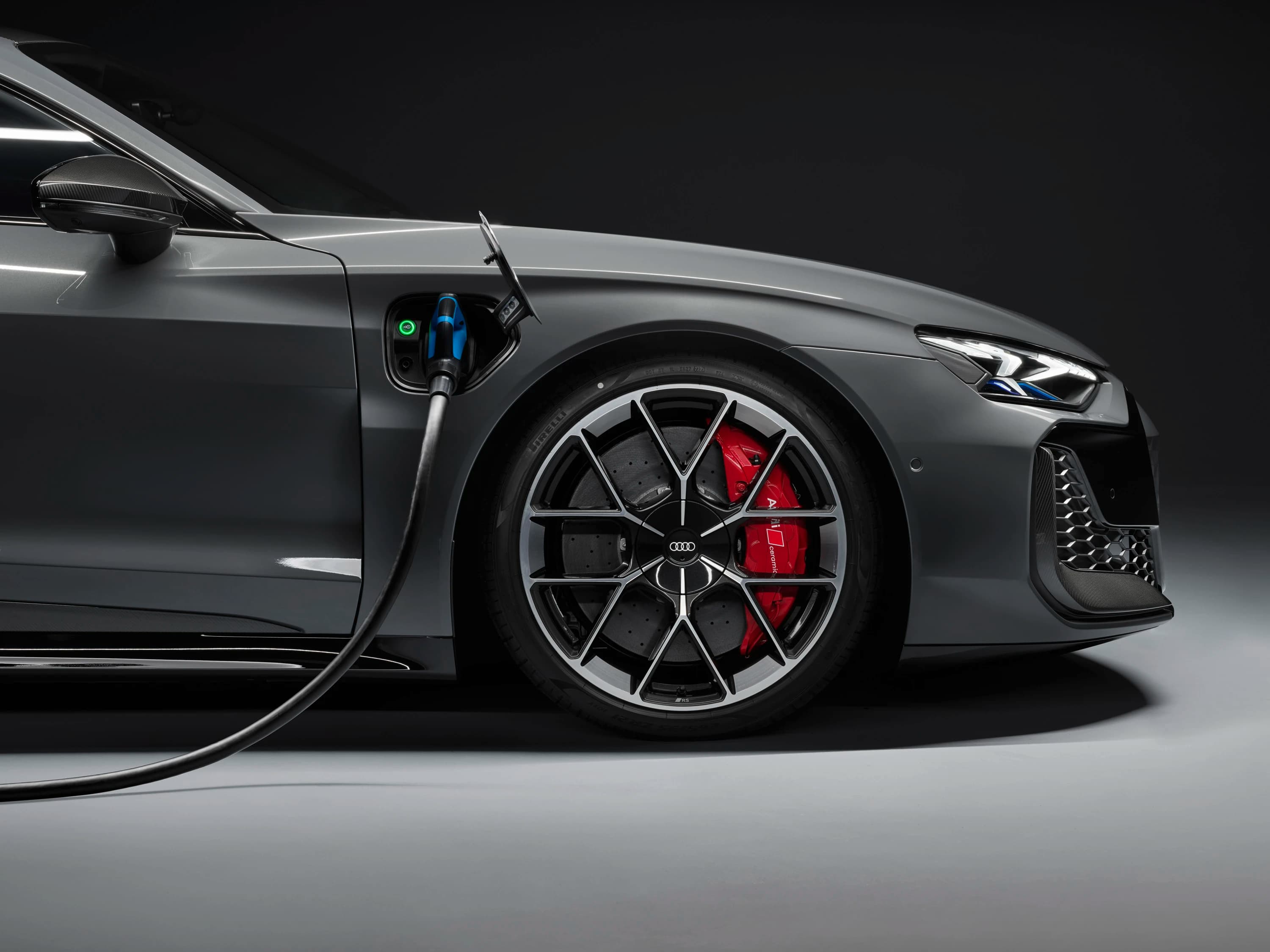 Audi RS e-tron GT photo