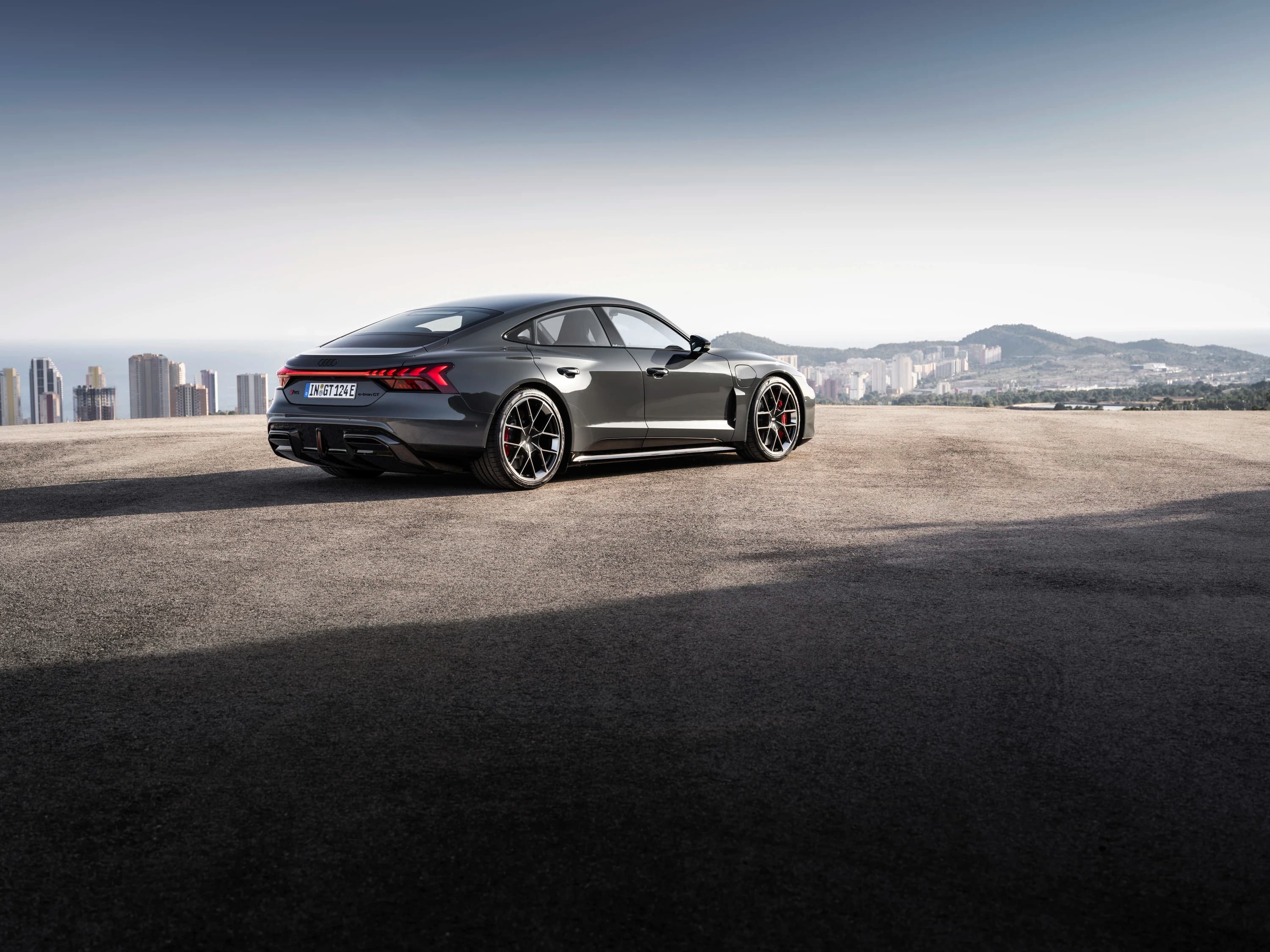 Audi RS e-tron GT photo