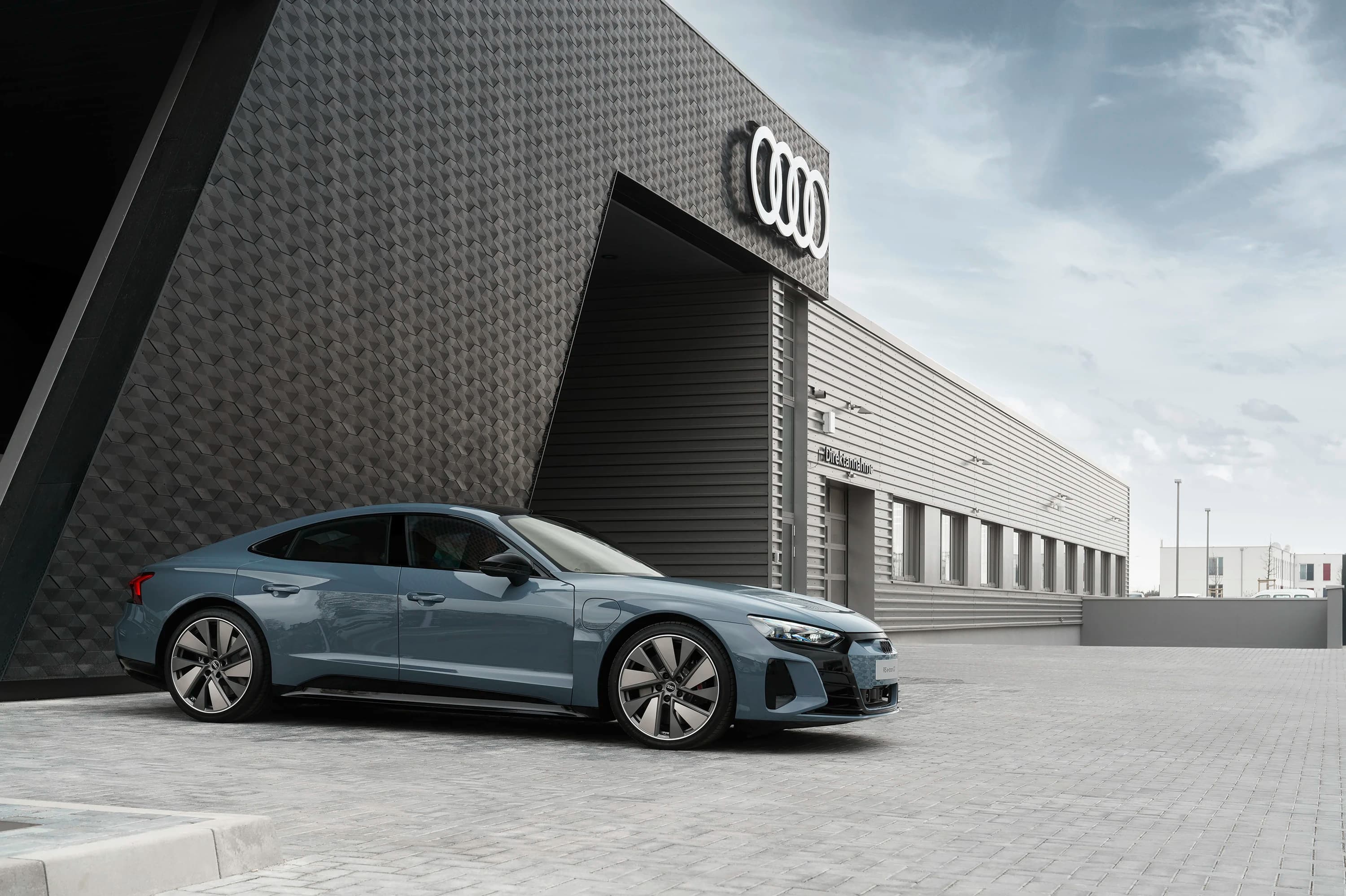 Audi RS e-tron GT (GEN1) photo