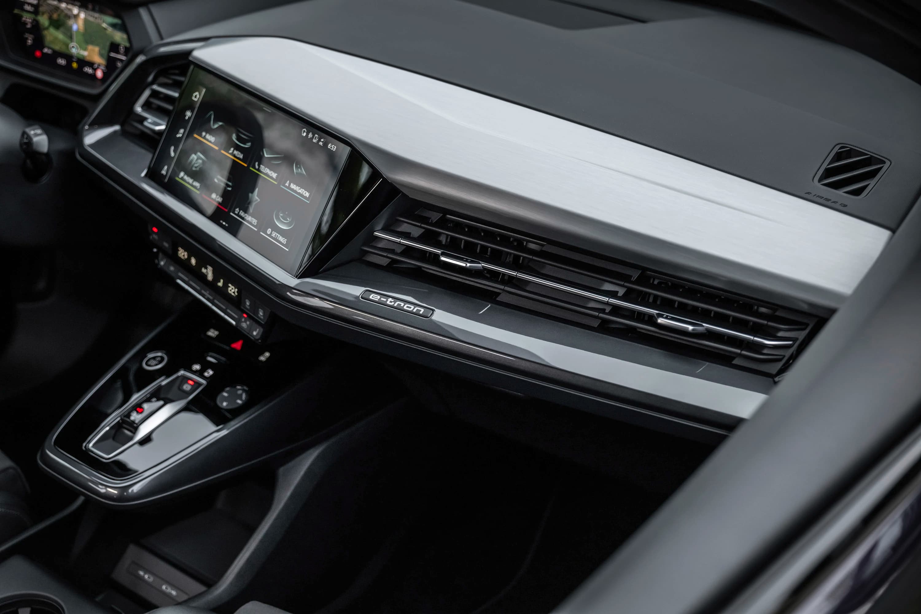 Audi Q4 Sportback 45 e-tron photo