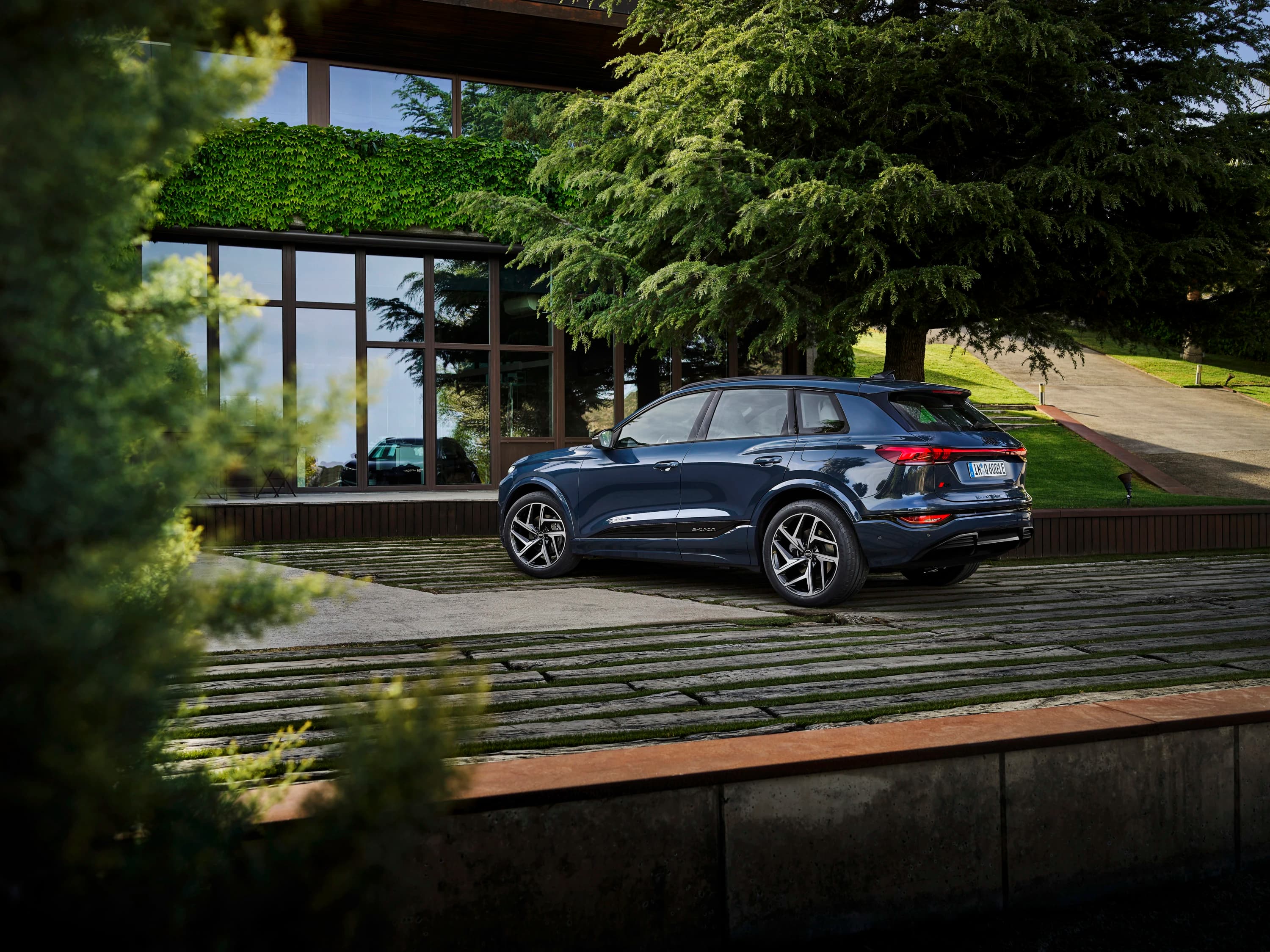 Audi Q6 e-tron quattro photo