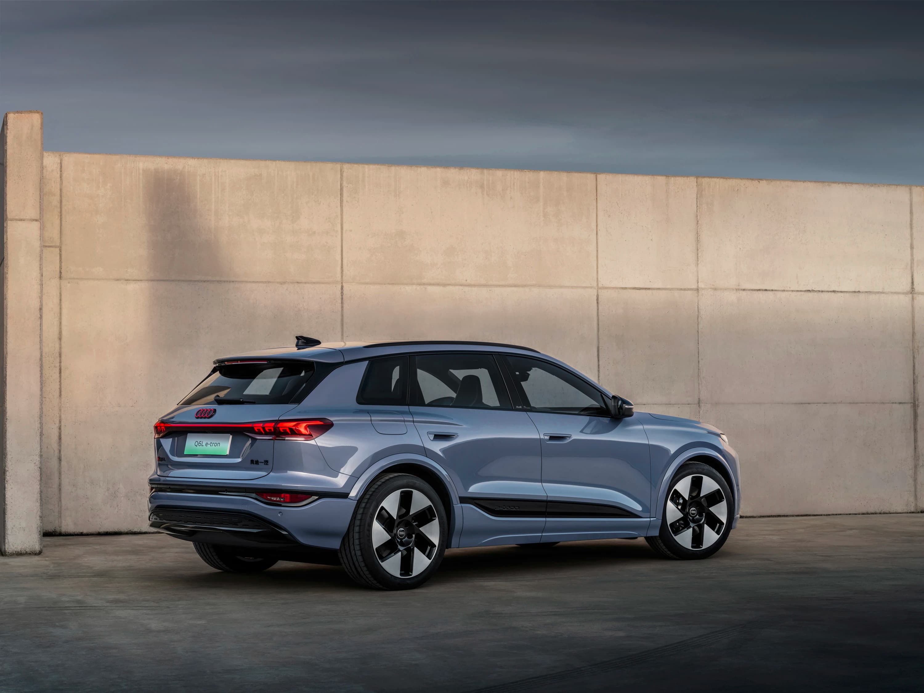 Audi Q6L e-tron quattro photo