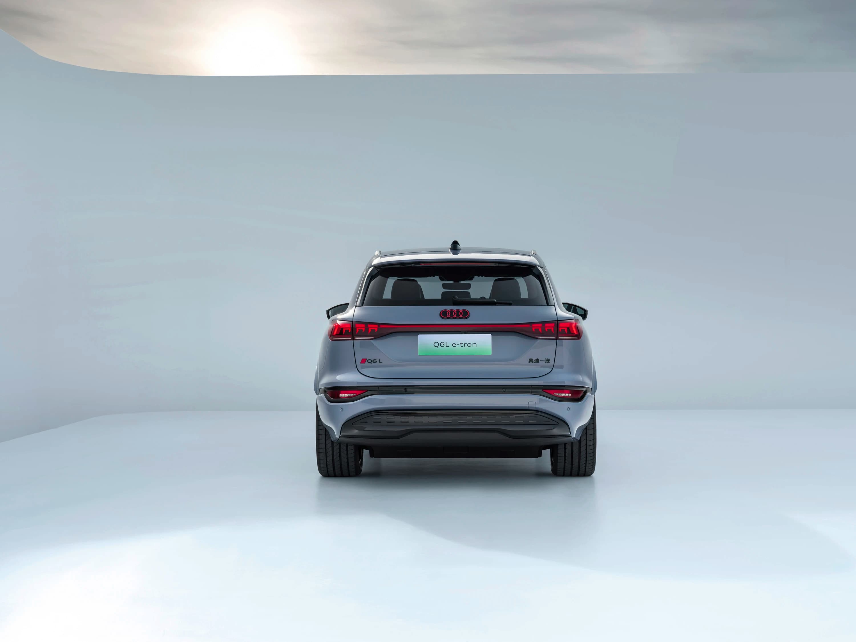 Audi Q6L e-tron quattro photo