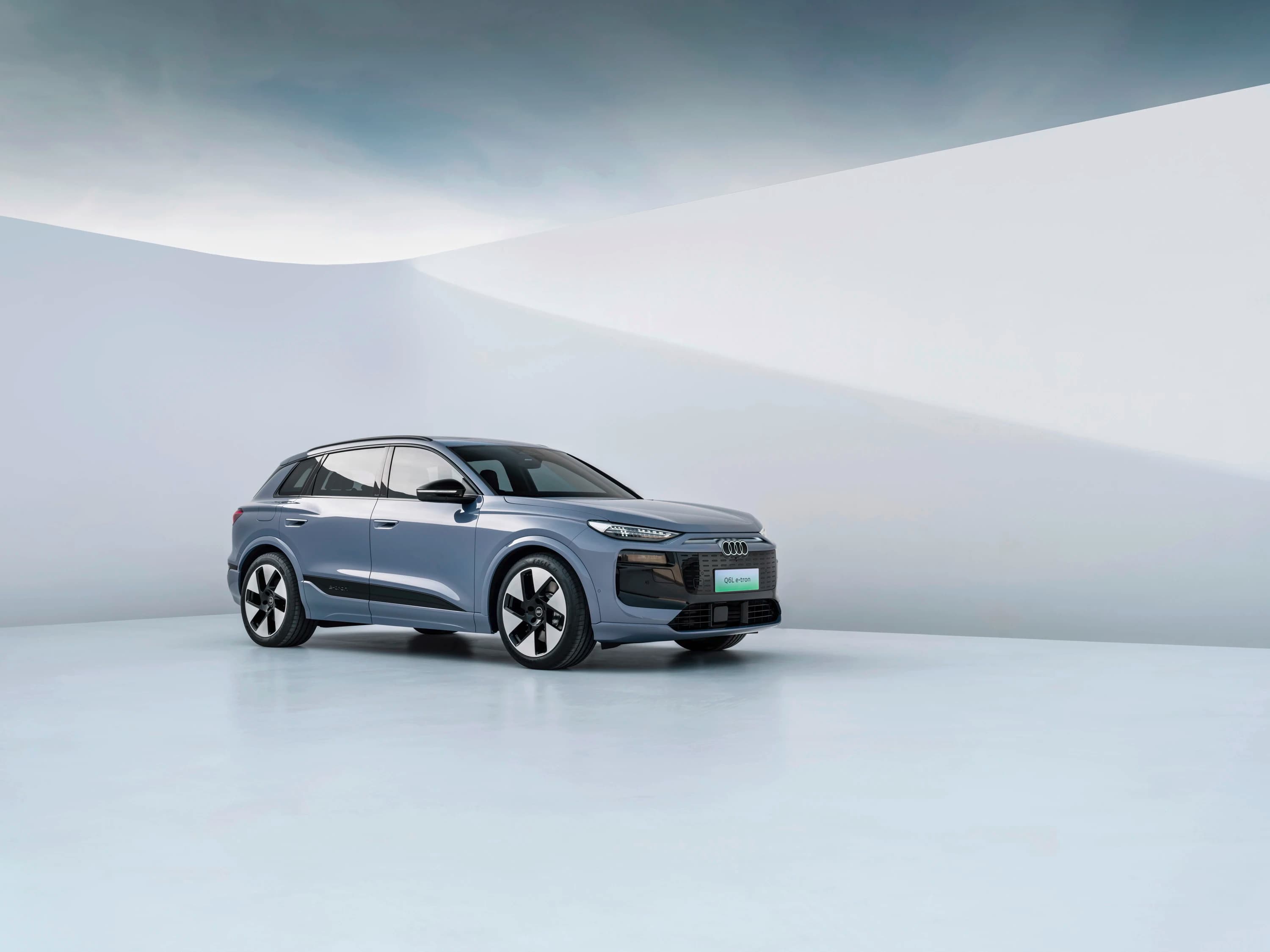 Audi Q6L e-tron quattro photo