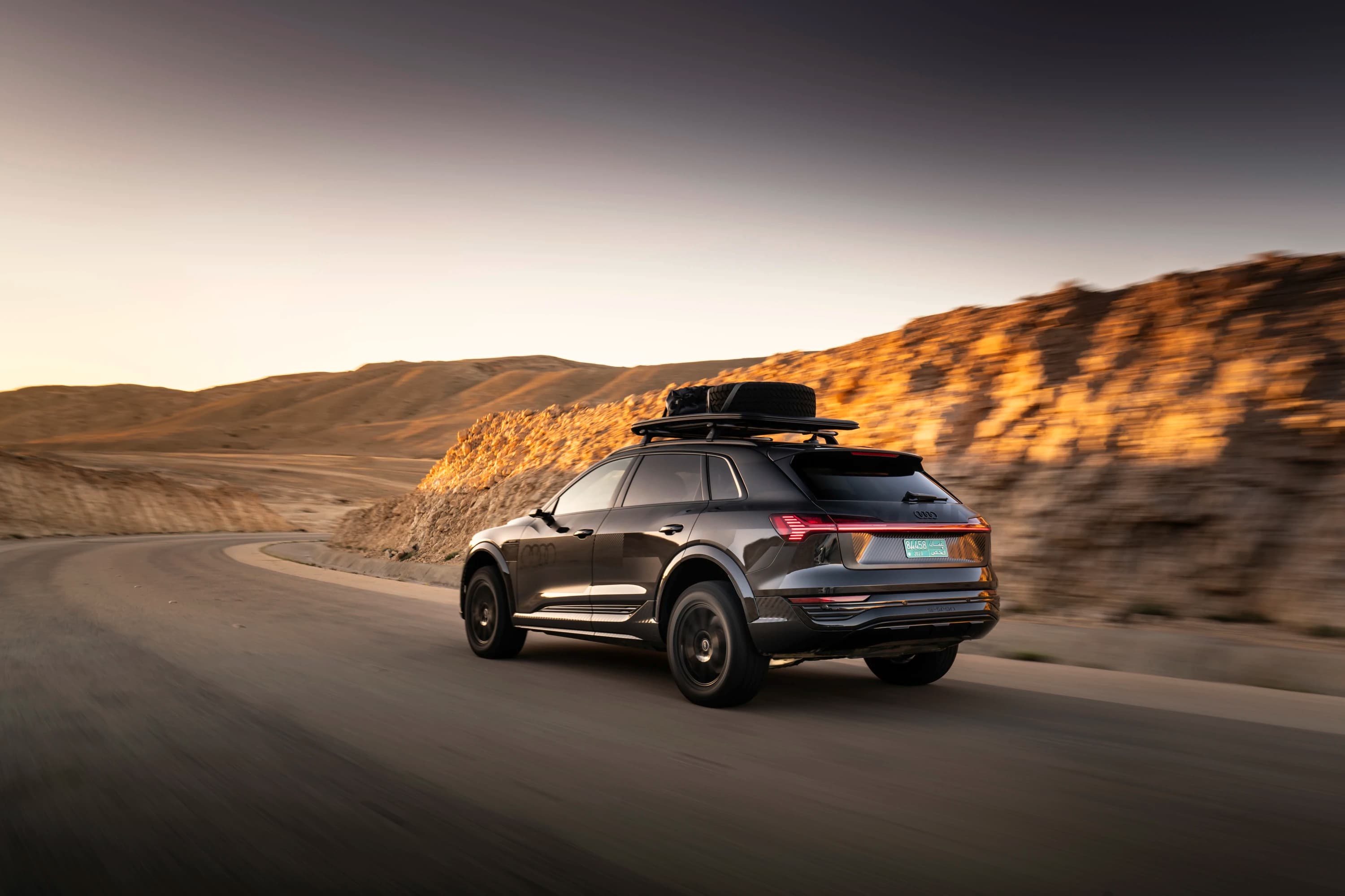 Audi Q8 e-tron edition Dakar photo