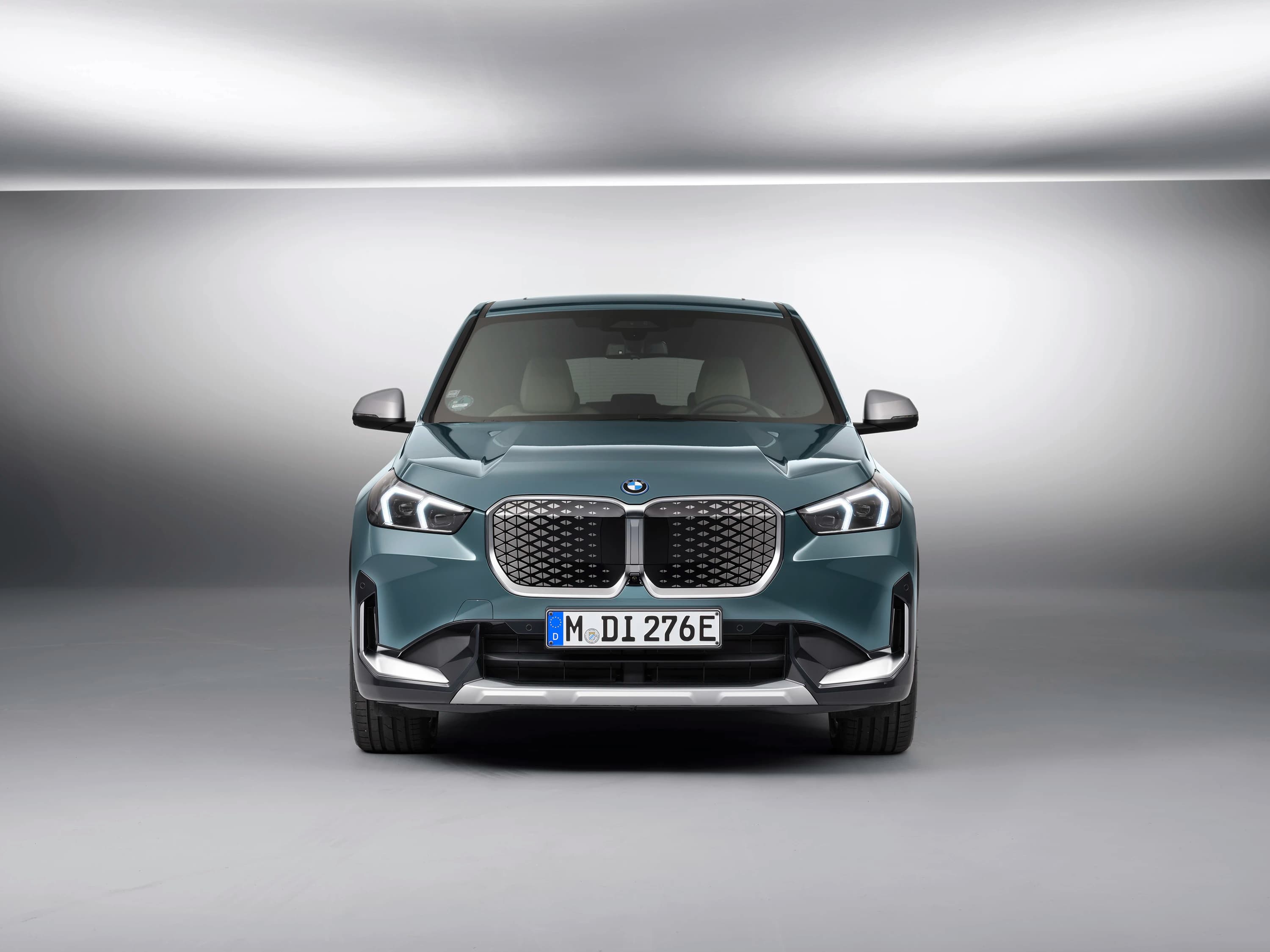 BMW iX1 eDrive20 photo