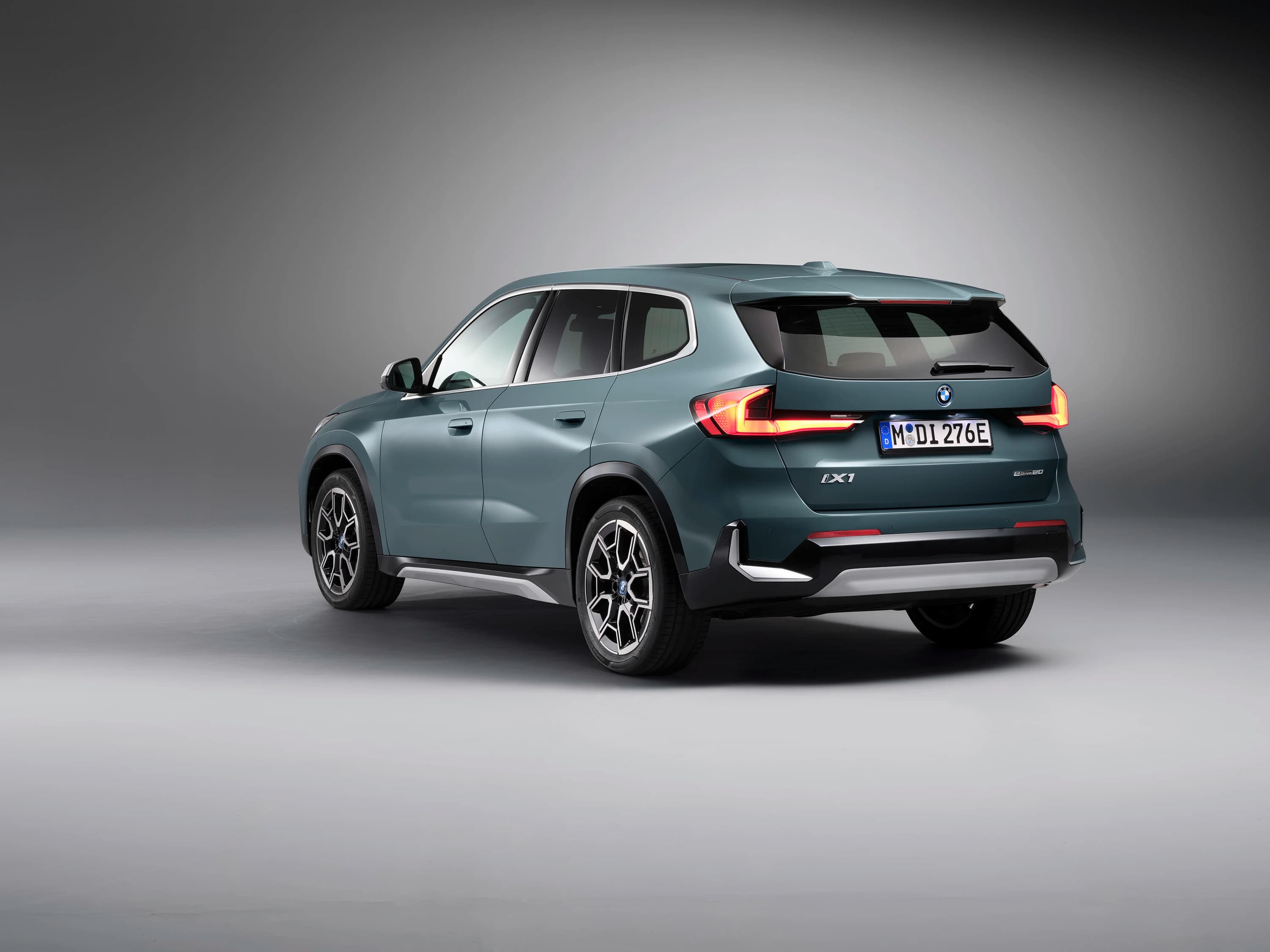 BMW iX1 eDrive20 photo
