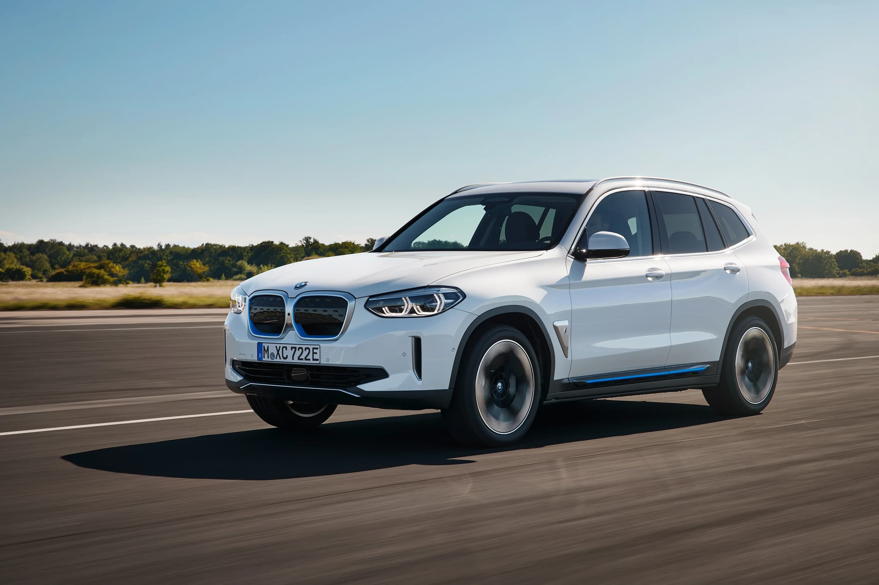 BMW iX3 (GEN1) photo