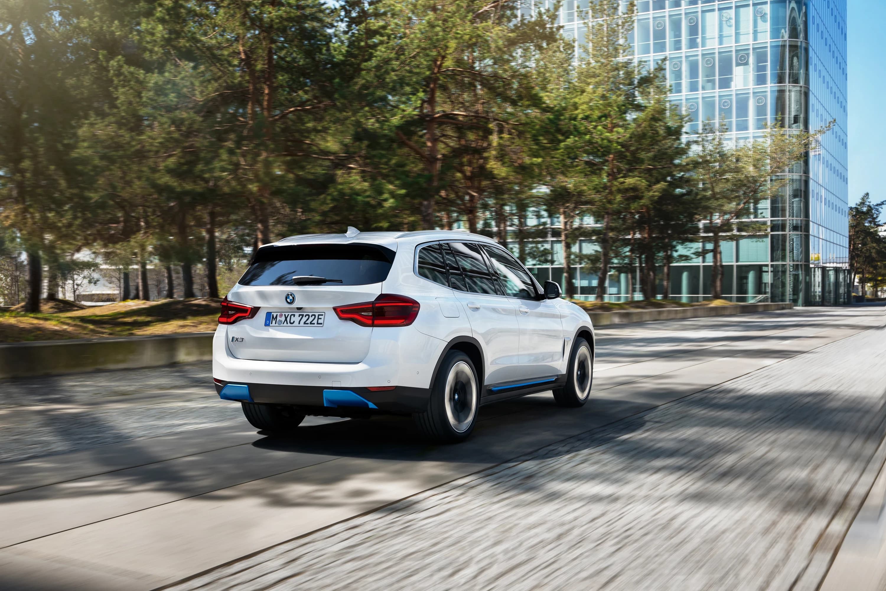 BMW iX3 (GEN1) photo