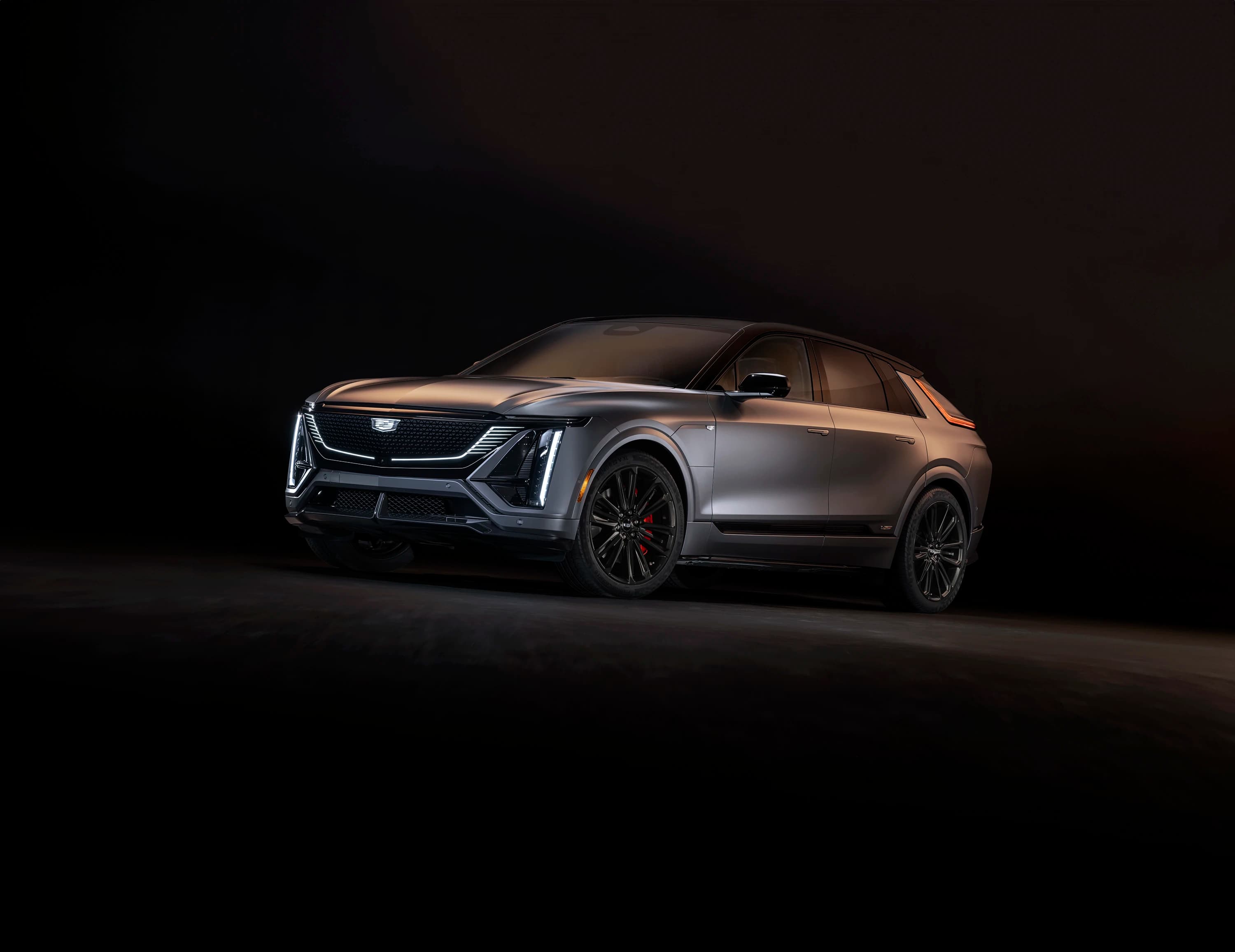 Cadillac LYRIQ-V photo