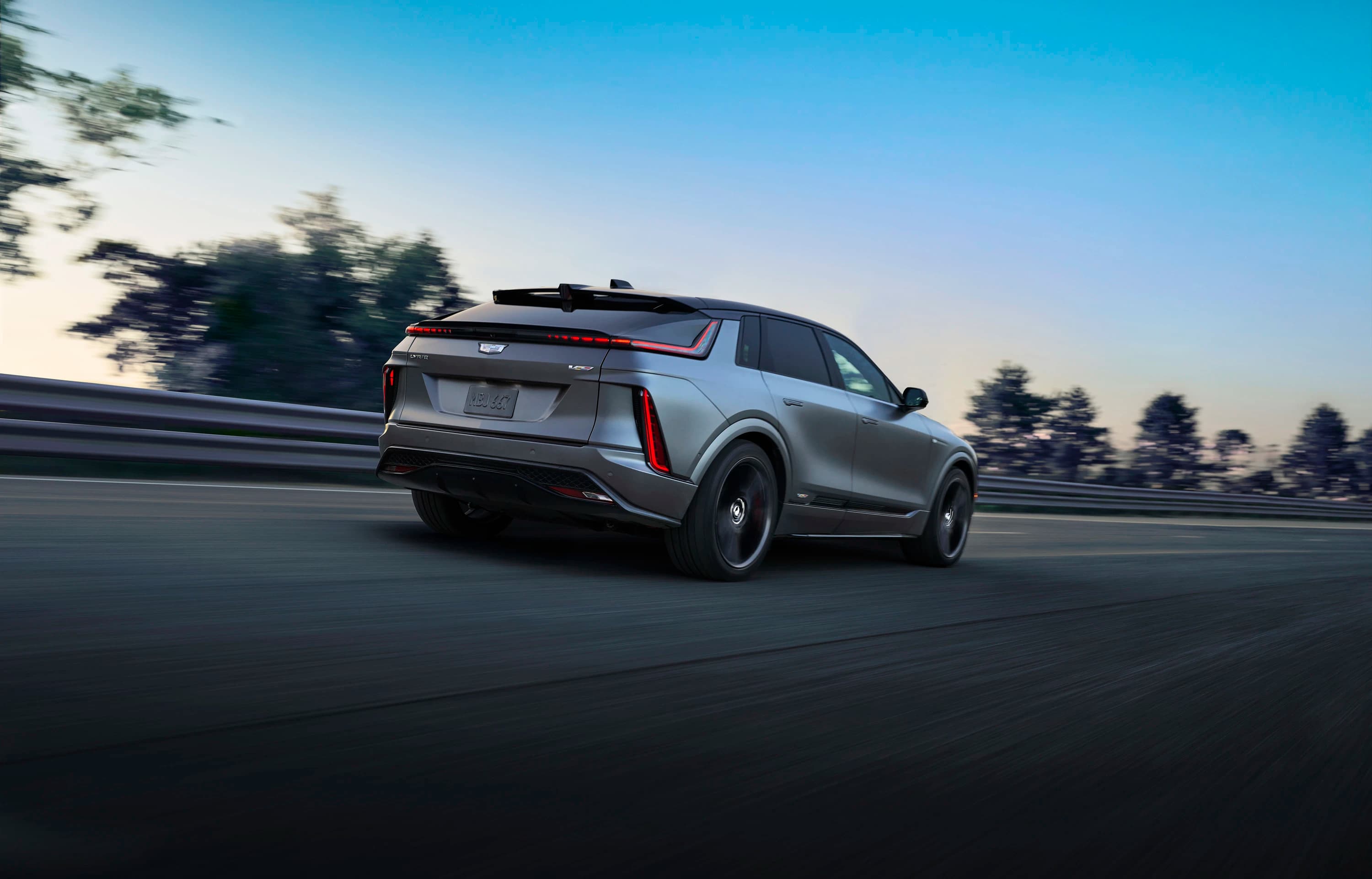 Cadillac LYRIQ-V photo