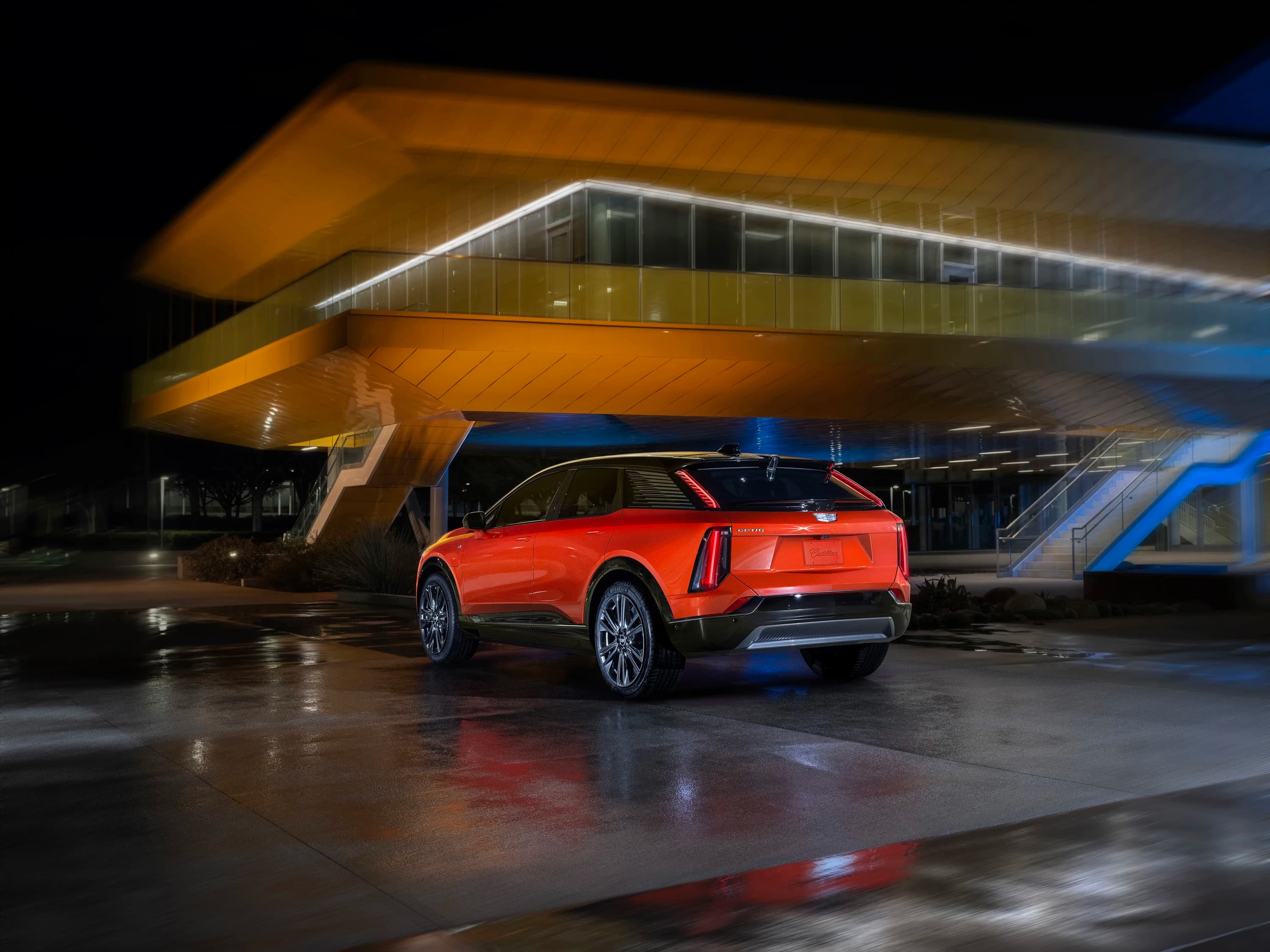 Cadillac OPTIQ RWD photo