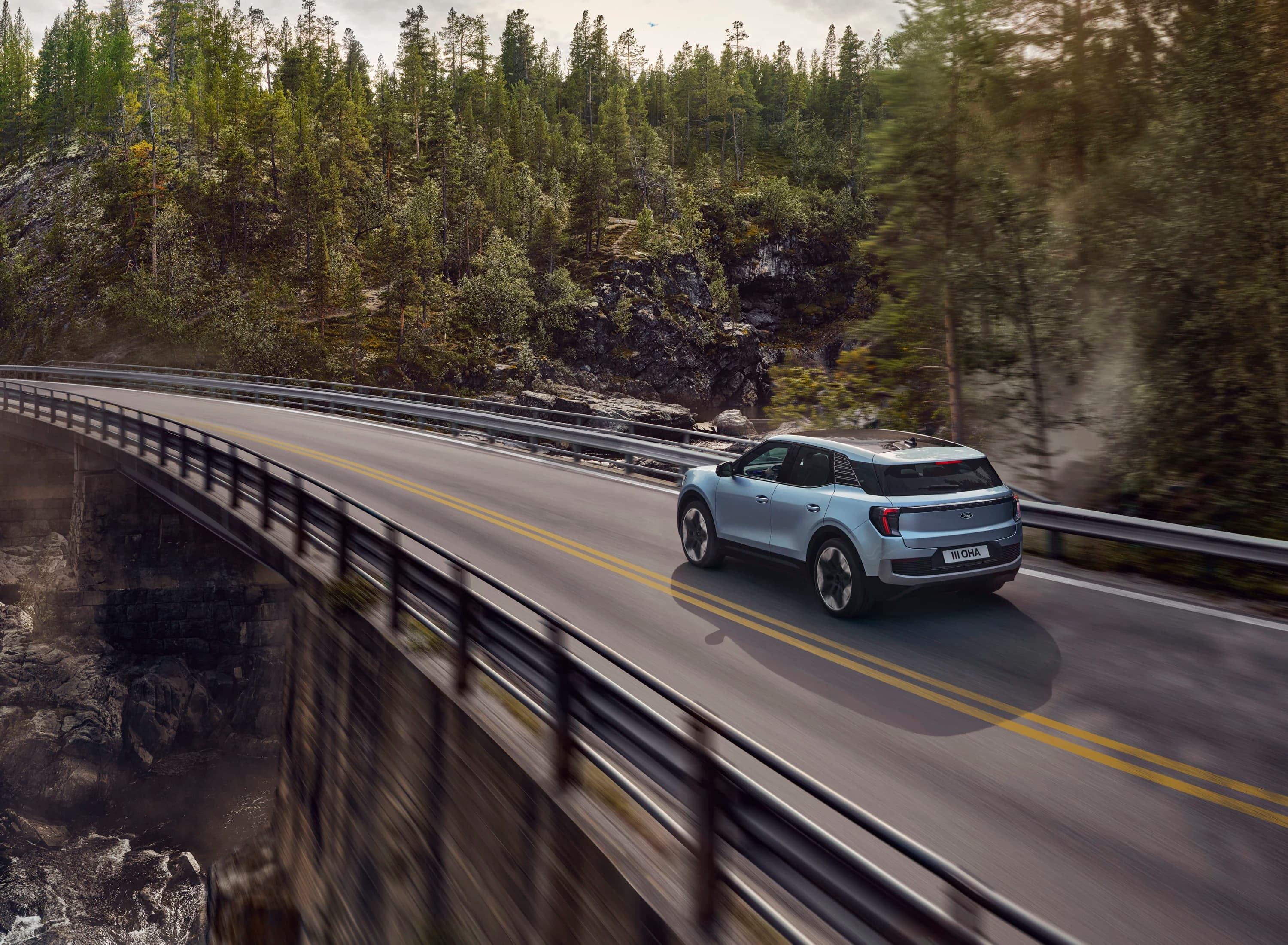Ford Explorer Extended Range RWD photo