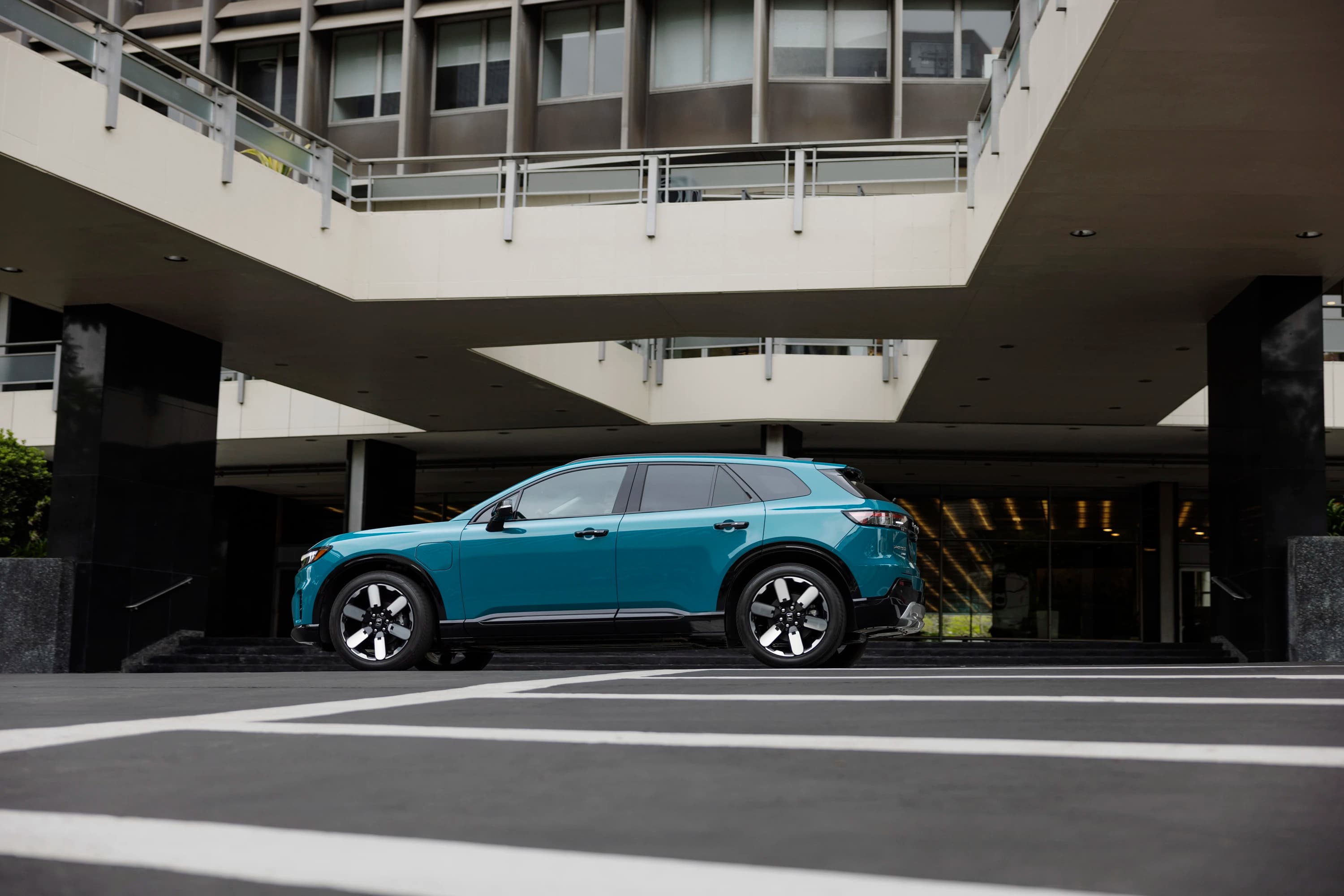 Honda Prologue AWD photo