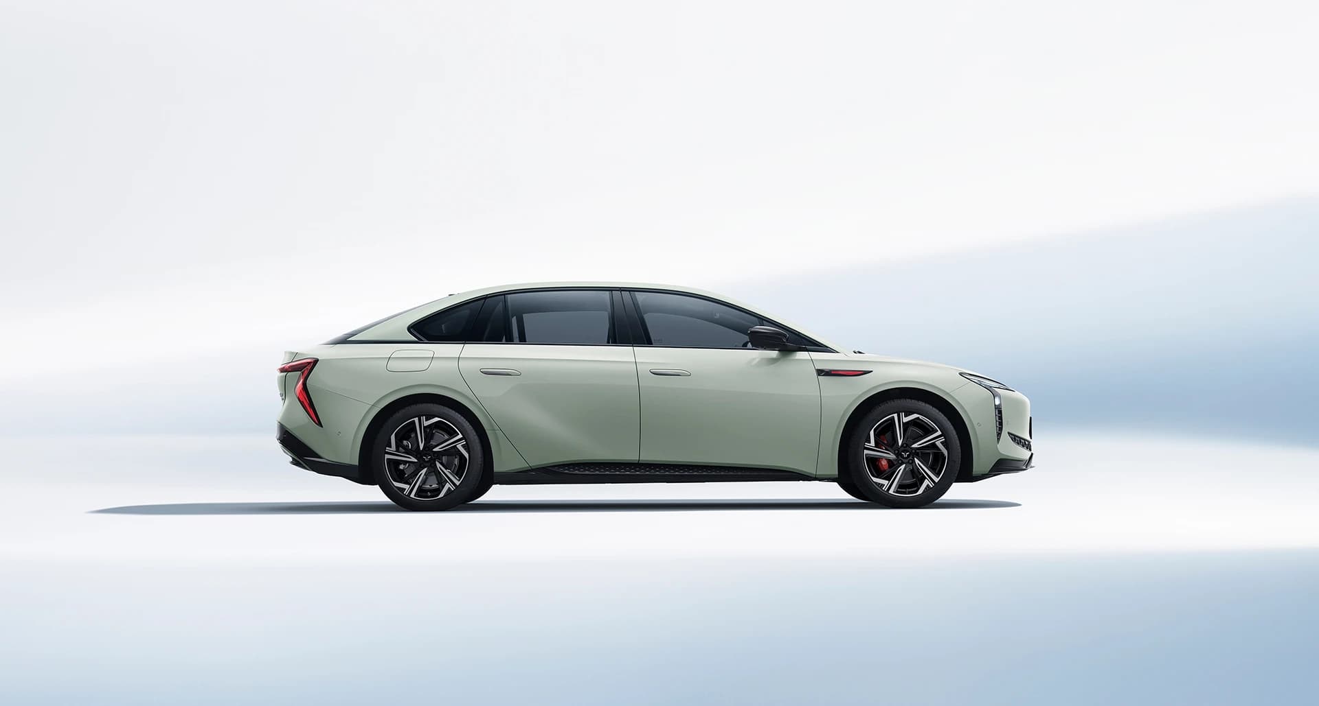 Hongqi EH7 AWD Pro photo