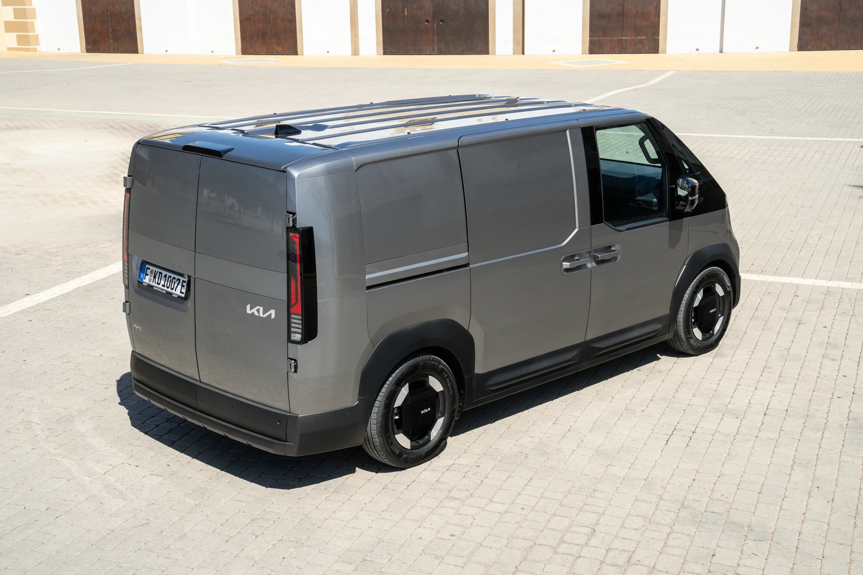 Kia PV5 Cargo Long Range photo