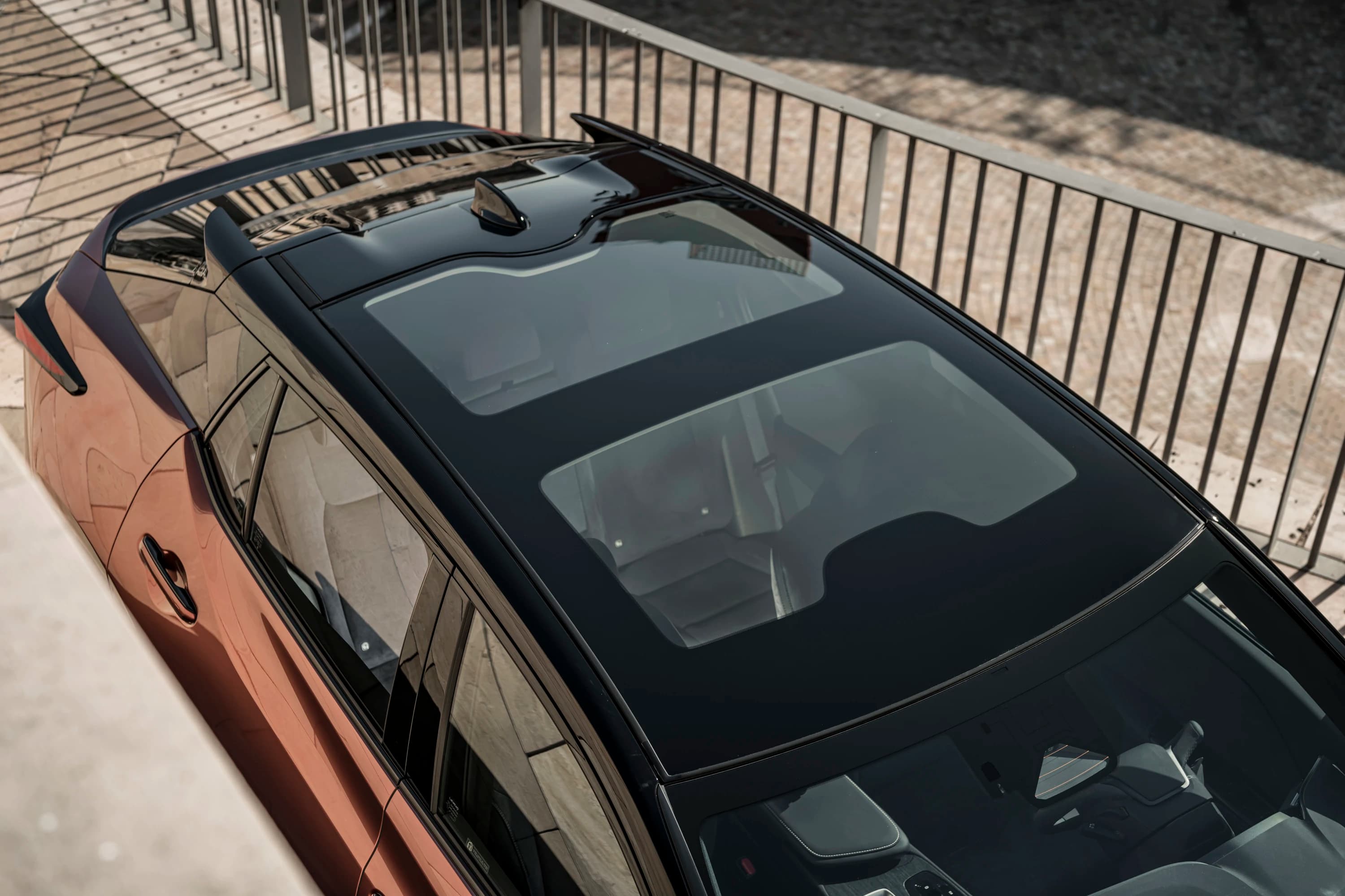Lexus RZ 300e photo