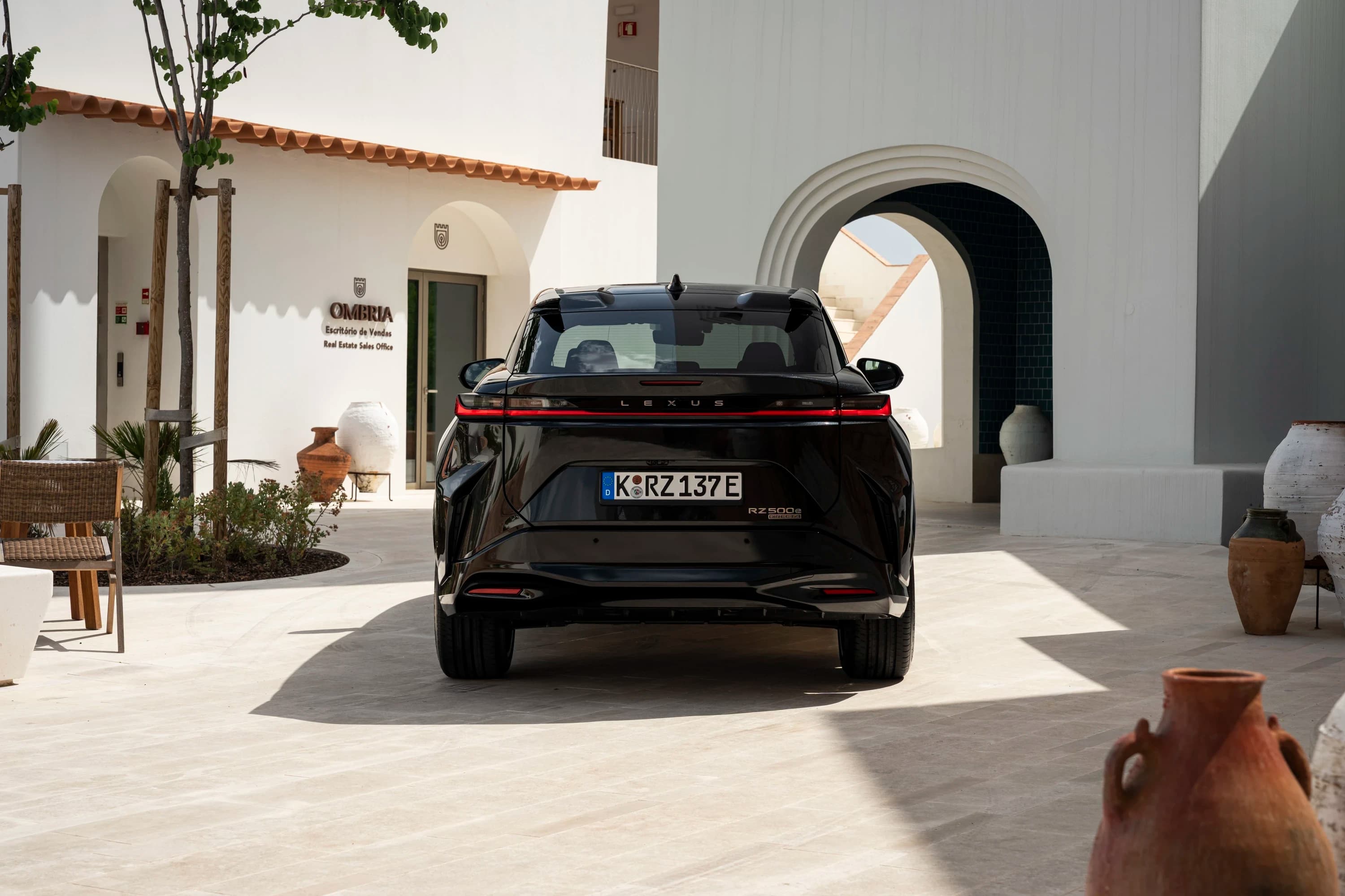 Lexus RZ 500e photo