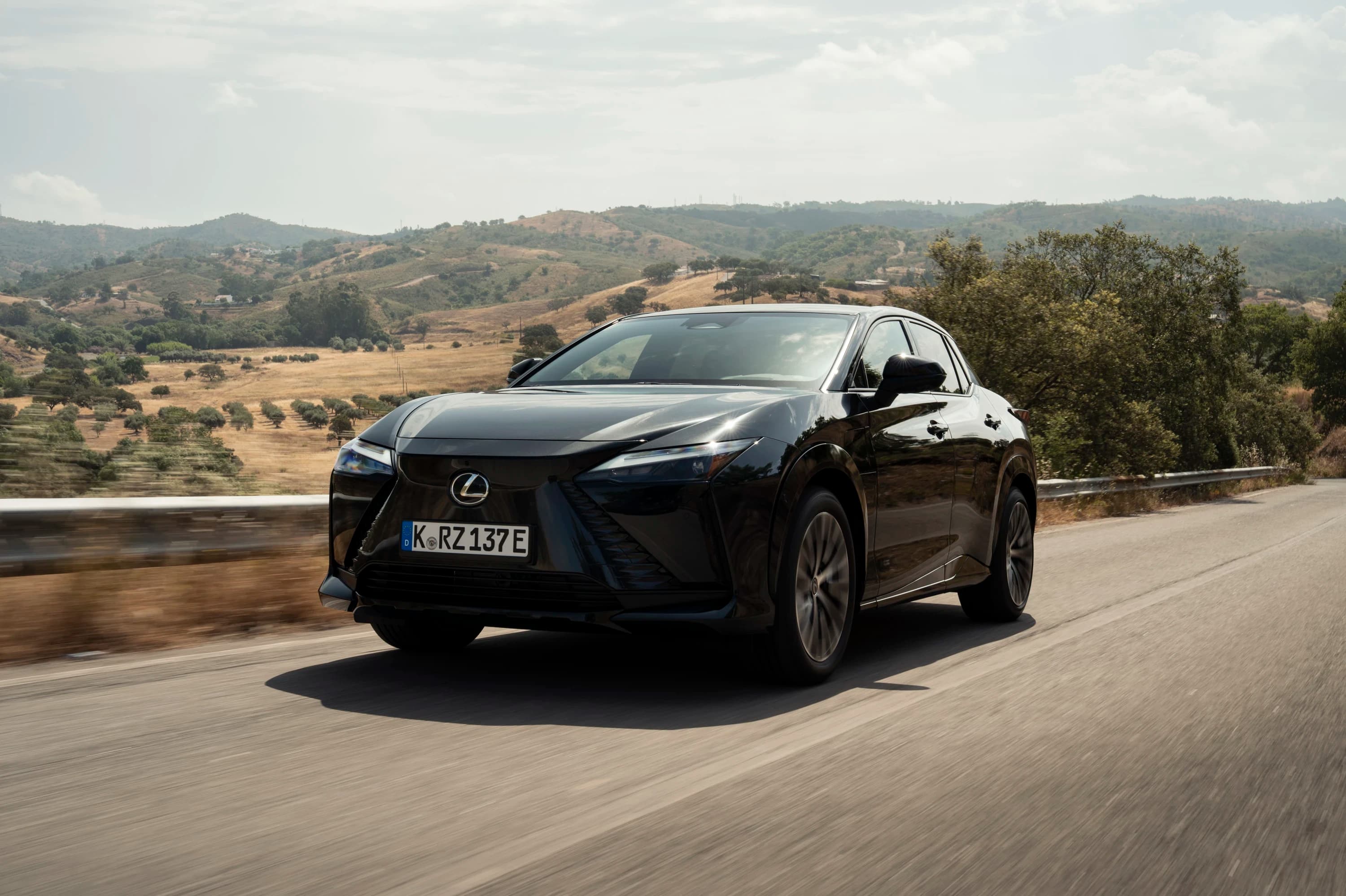 Lexus RZ 500e photo