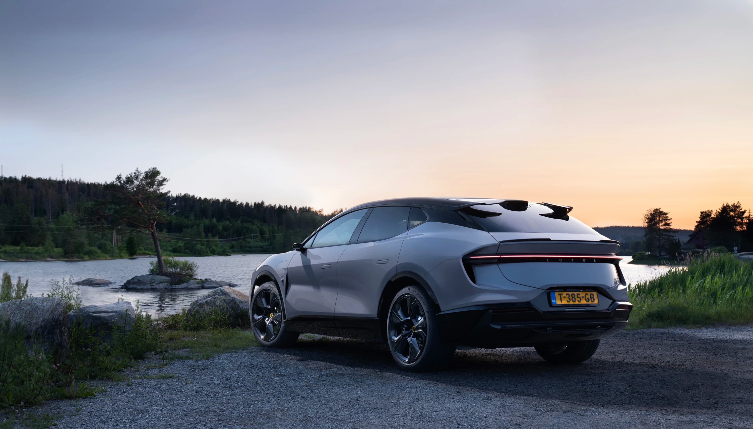 Lotus Eletre 600 photo