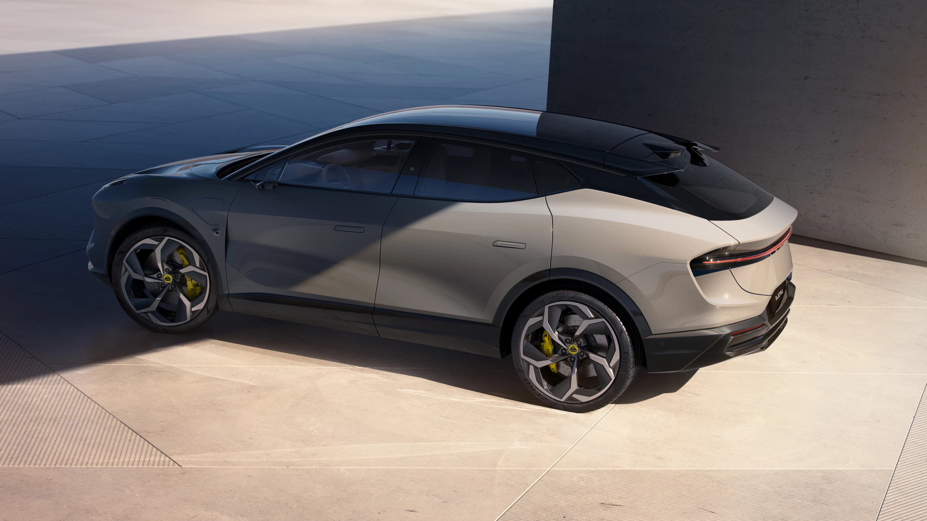 Lotus Eletre 600 photo