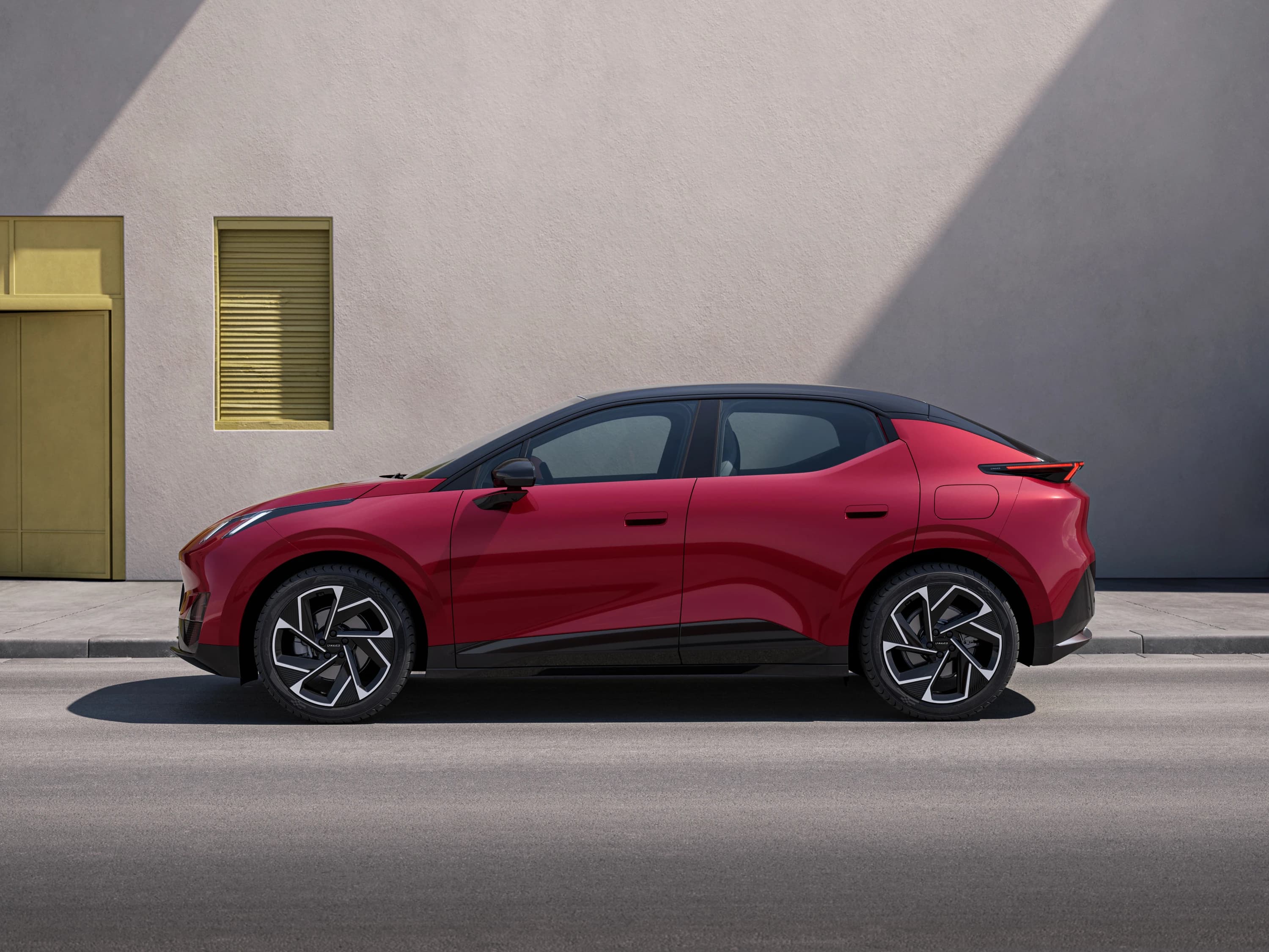 Lynk & Co 02 photo
