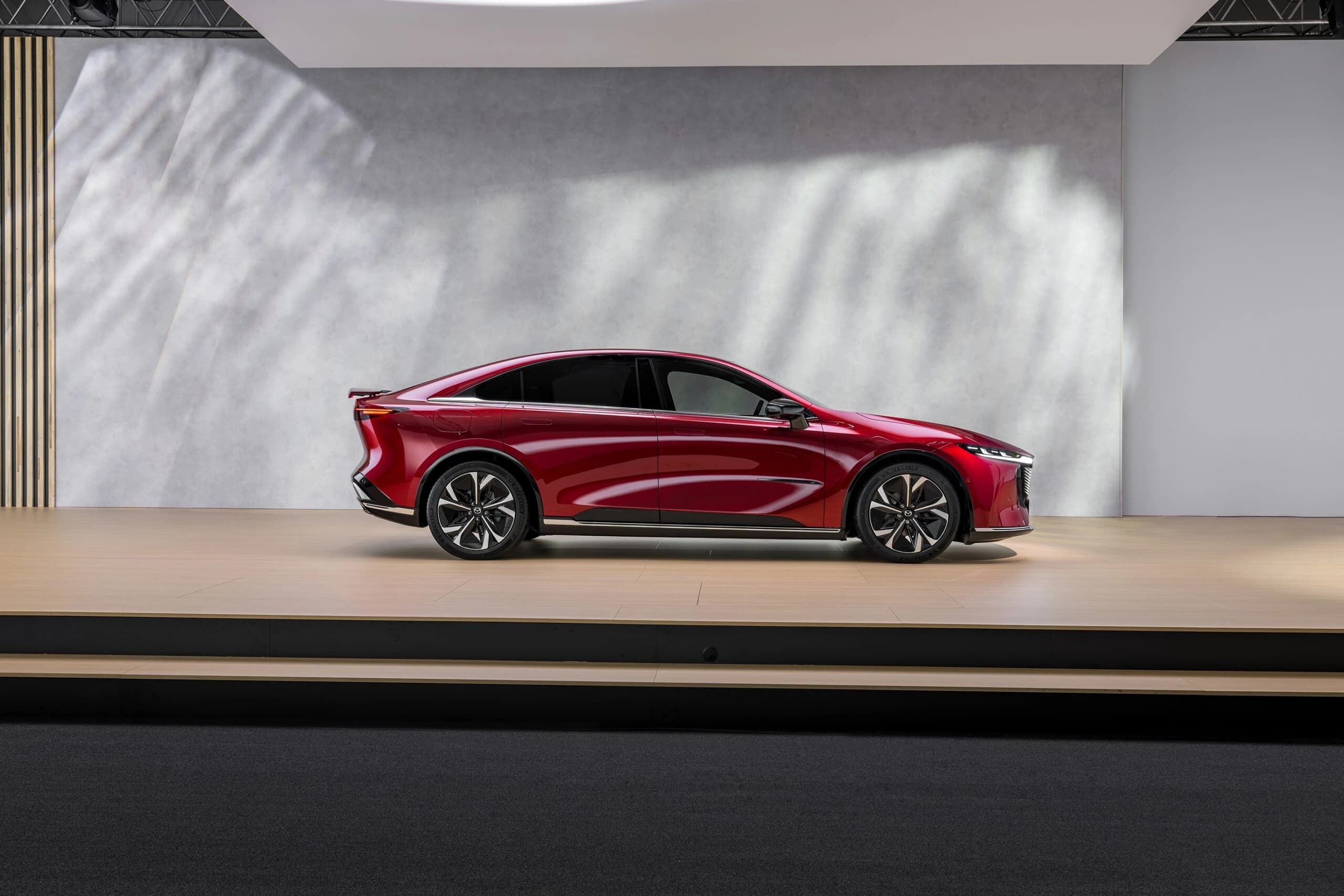 Mazda 6e long range photo