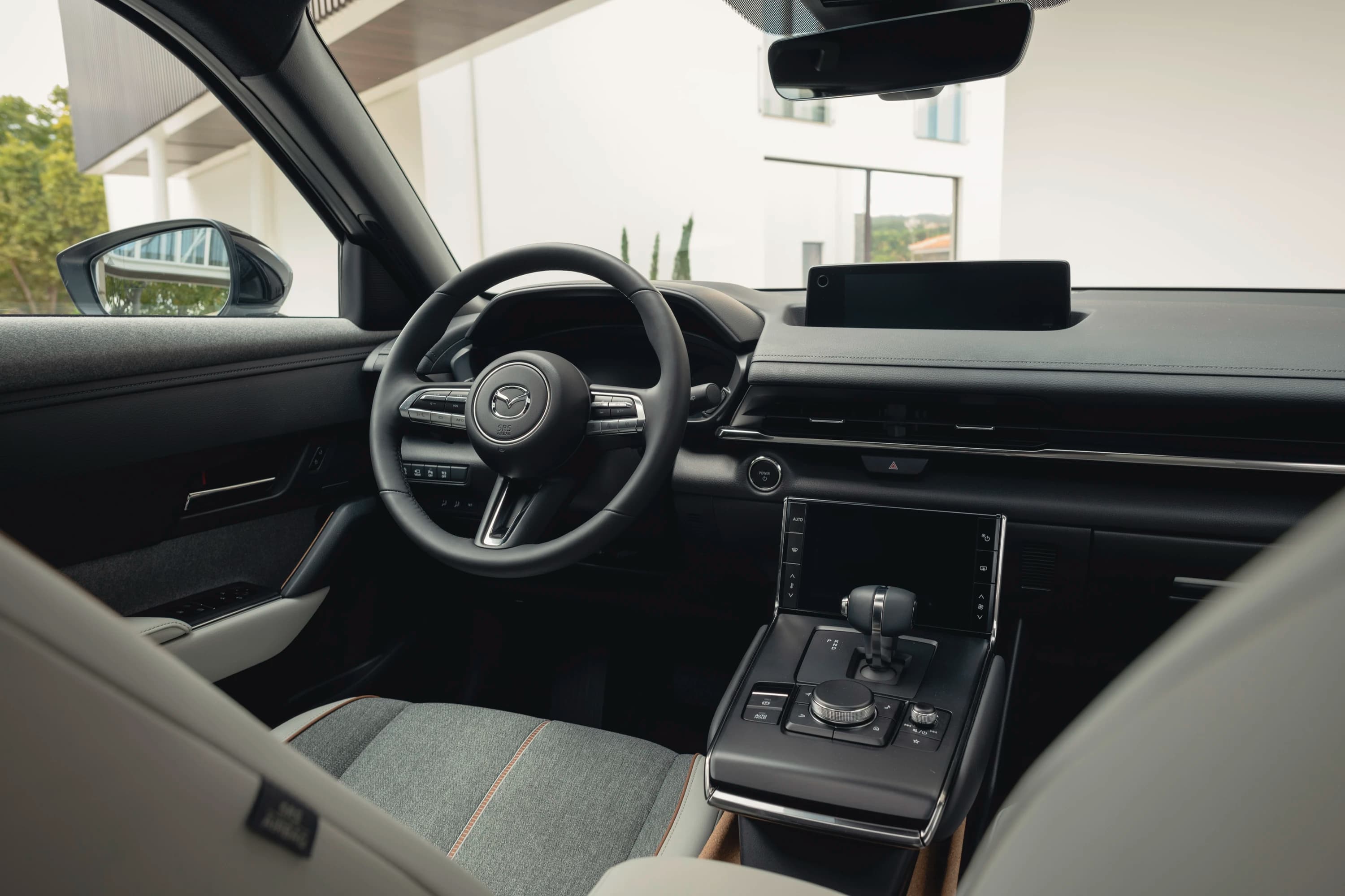 Mazda MX-30 e-Skyactiv EV photo