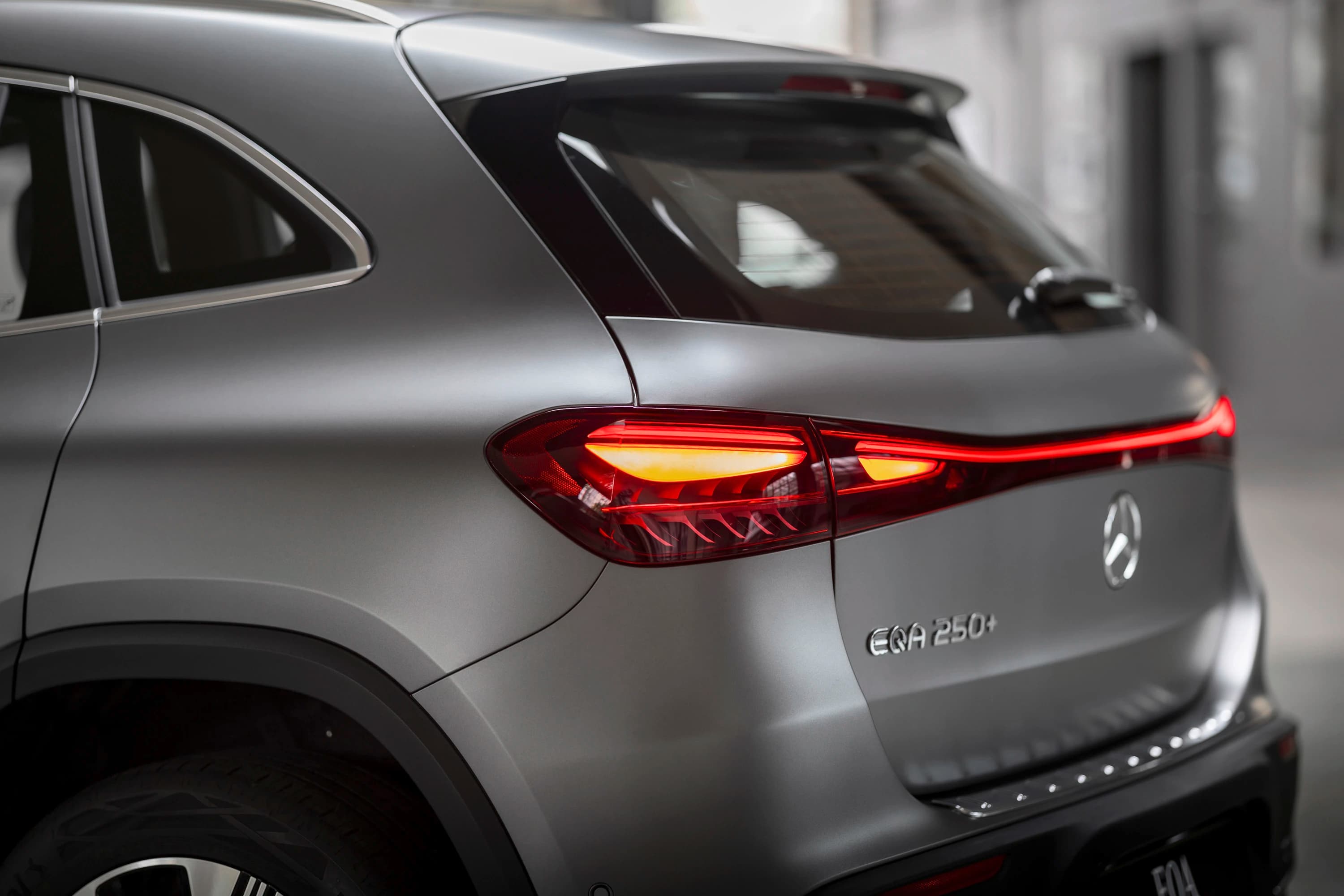 Mercedes-EQ EQA 250+ photo