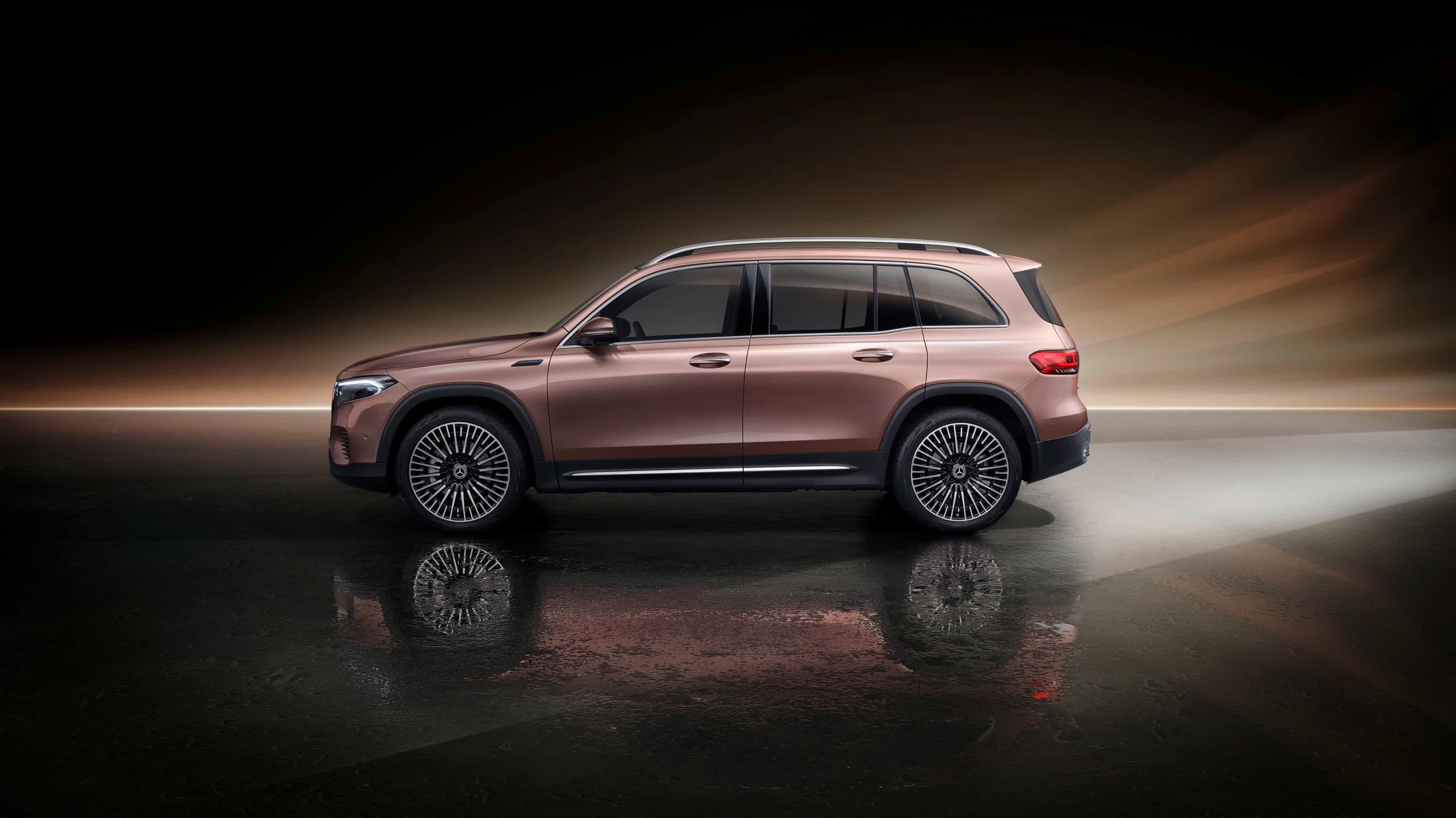 Mercedes-EQ EQB 300 4MATIC photo