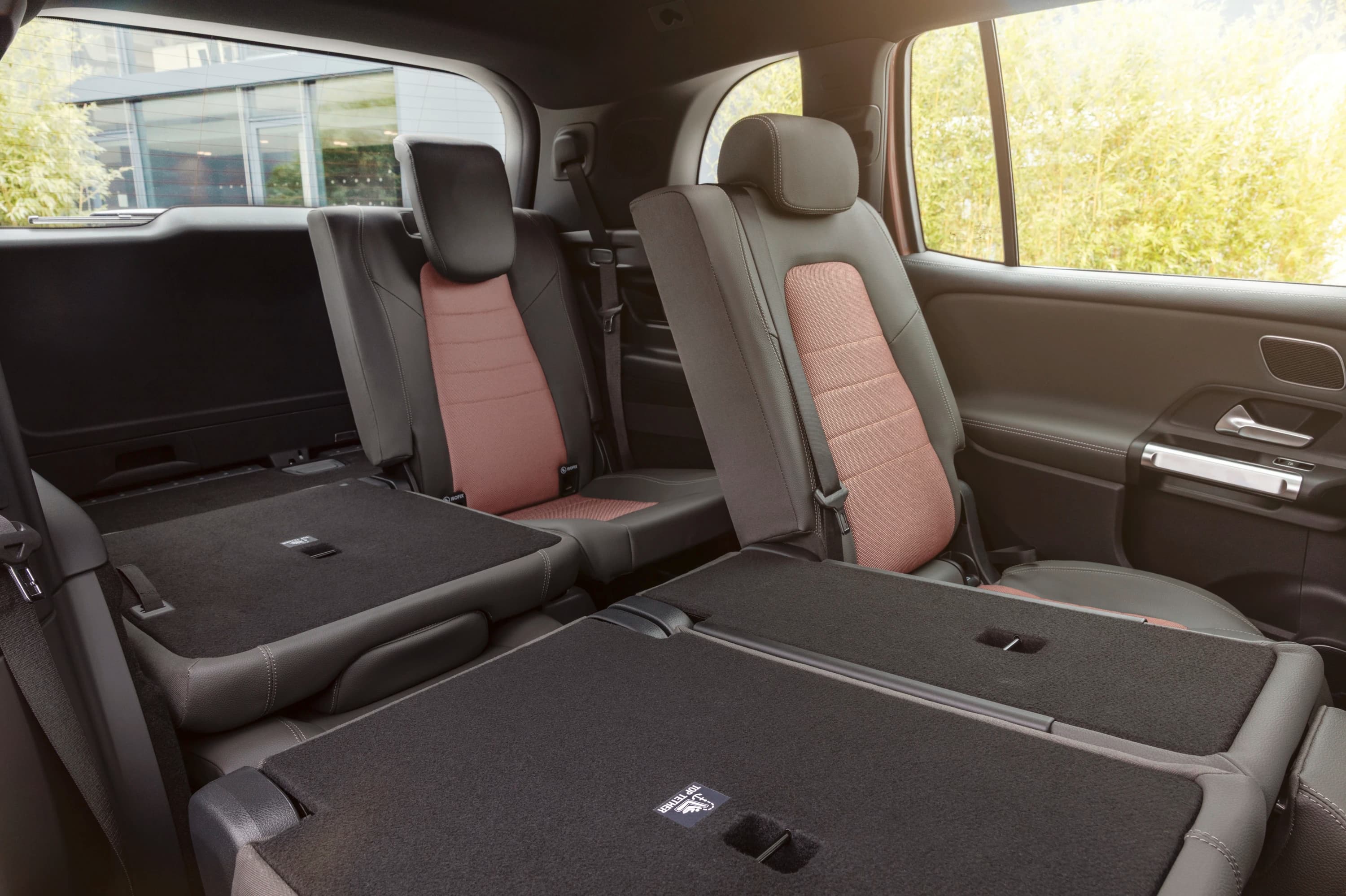 Mercedes-EQ EQB 300 4MATIC photo