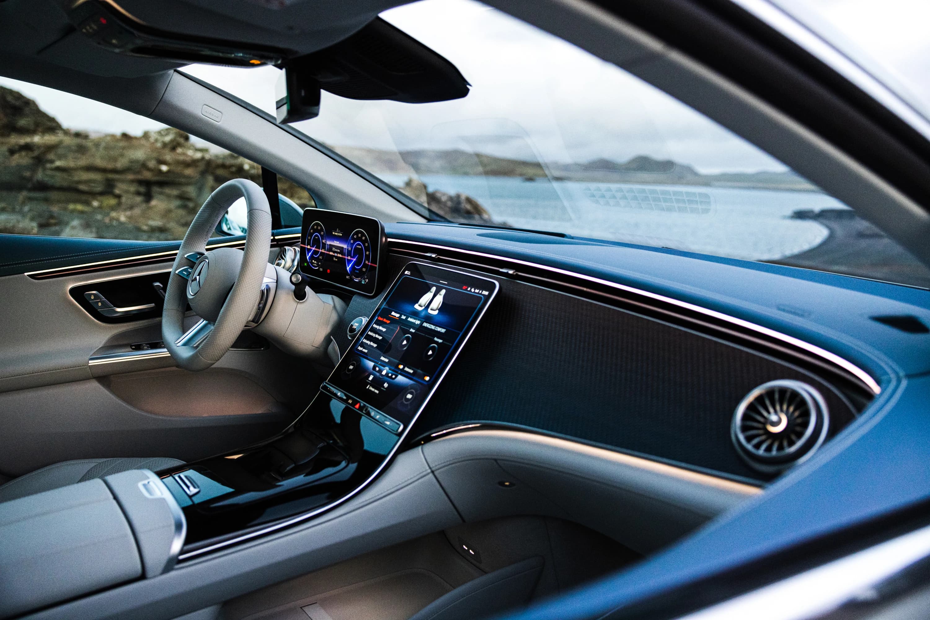 Mercedes-EQ EQE 350 4MATIC photo