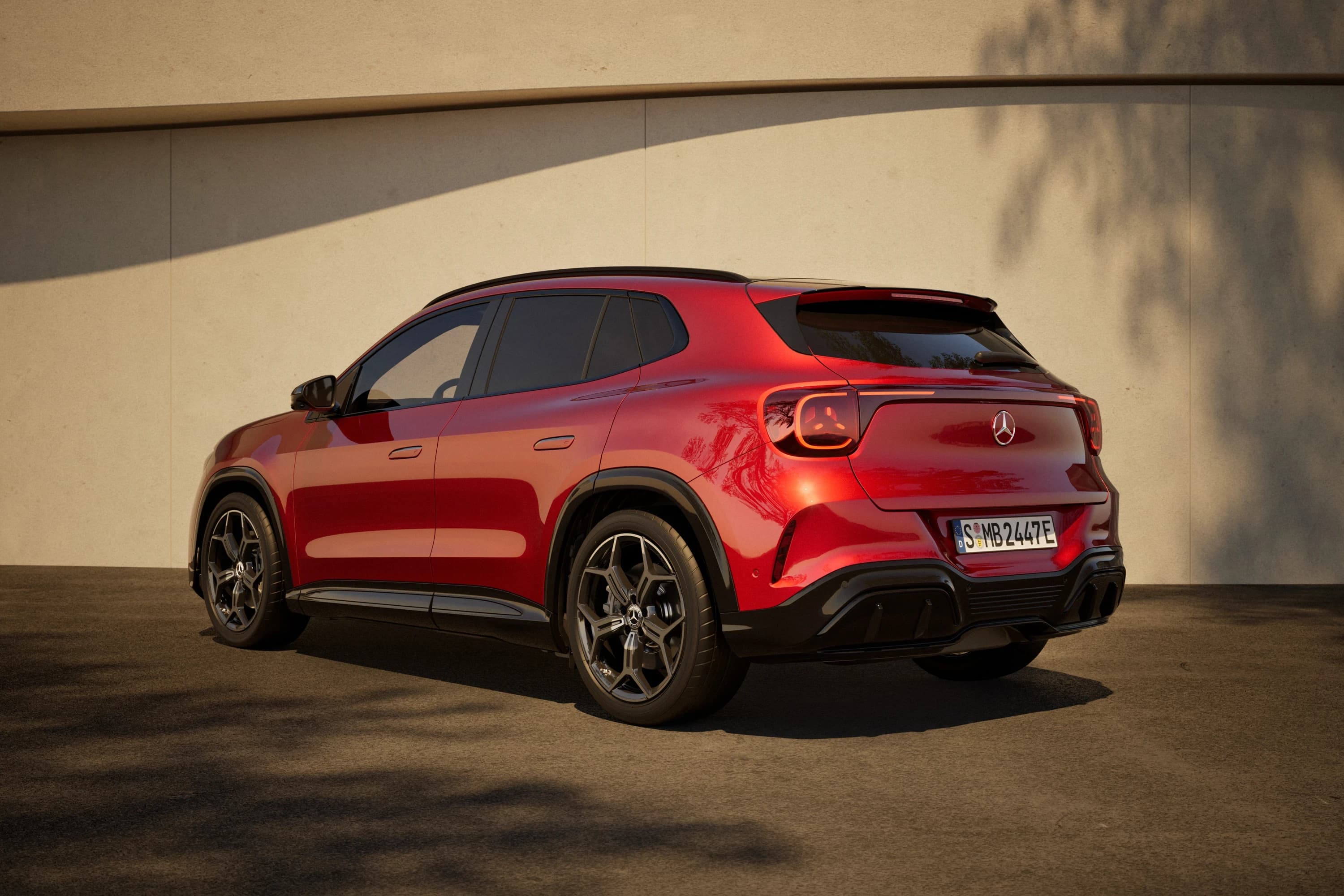Mercedes GLA 250+ photo