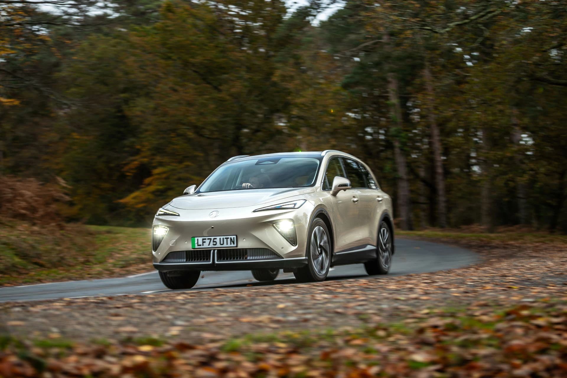 MG MGS6 EV AWD photo