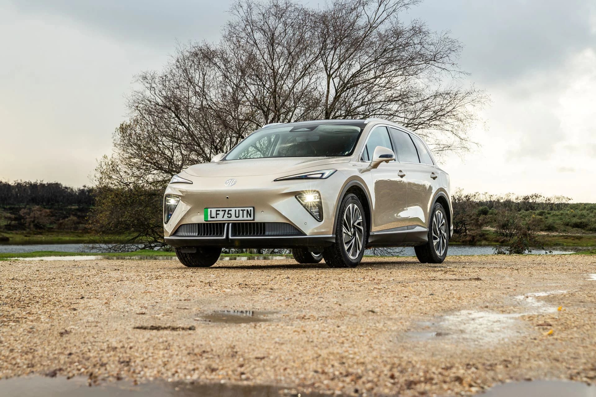MG MGS6 EV AWD photo