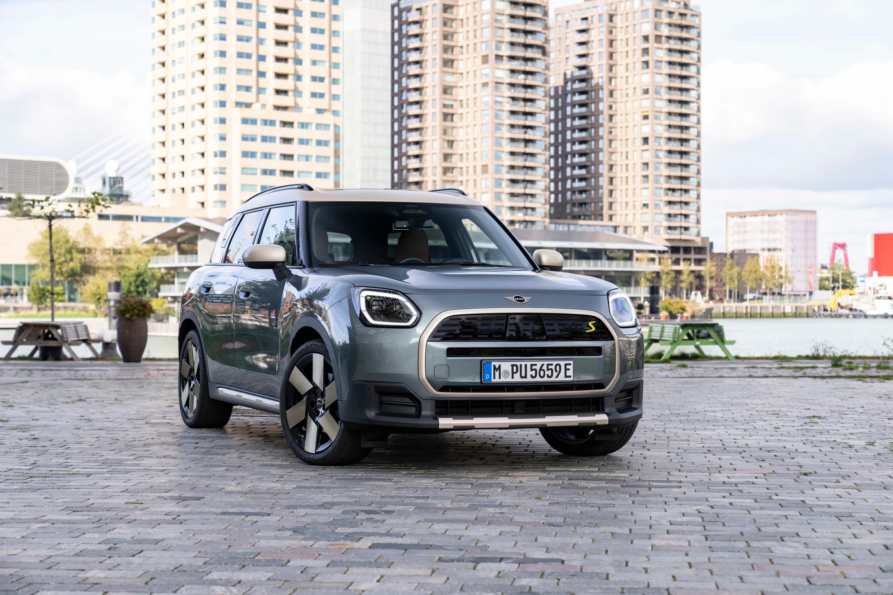 Mini Countryman E (GEN1) photo