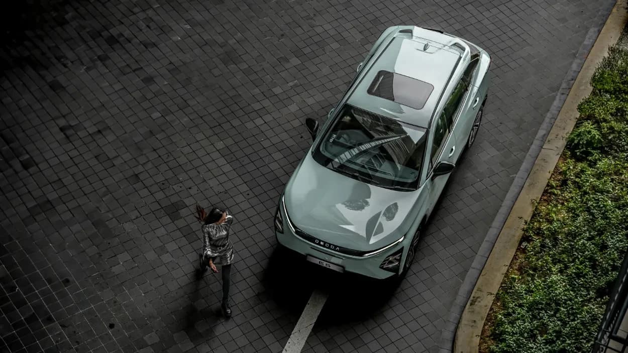 OMODA E5 photo