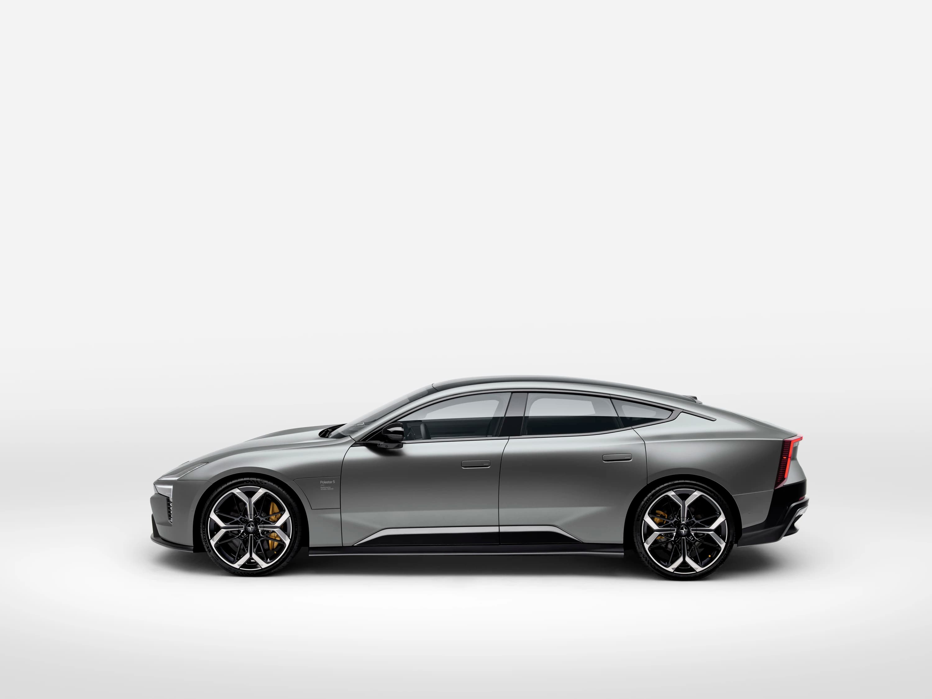 Polestar 5 Dual Motor Performance photo