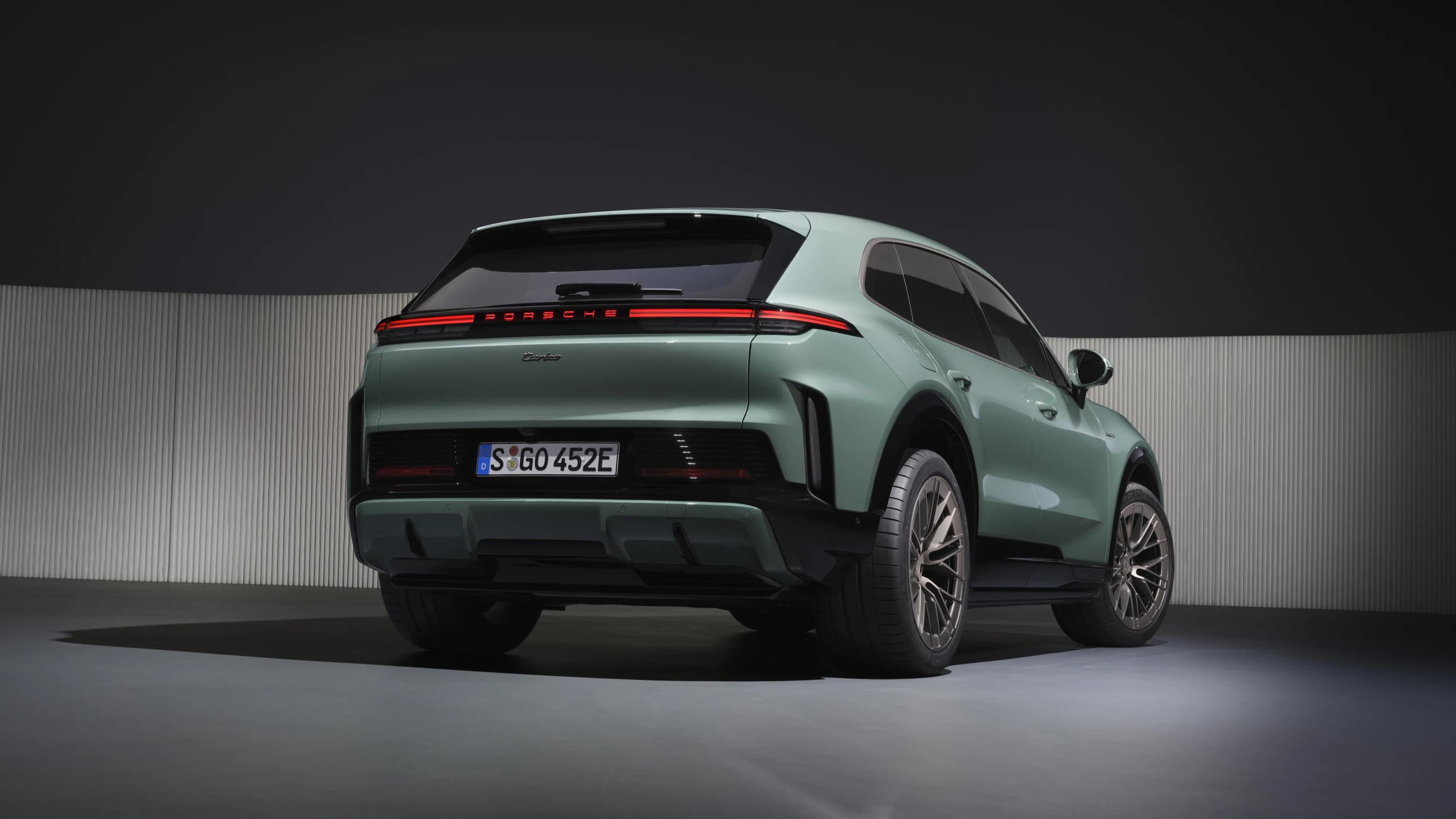 Porsche Cayenne Turbo photo