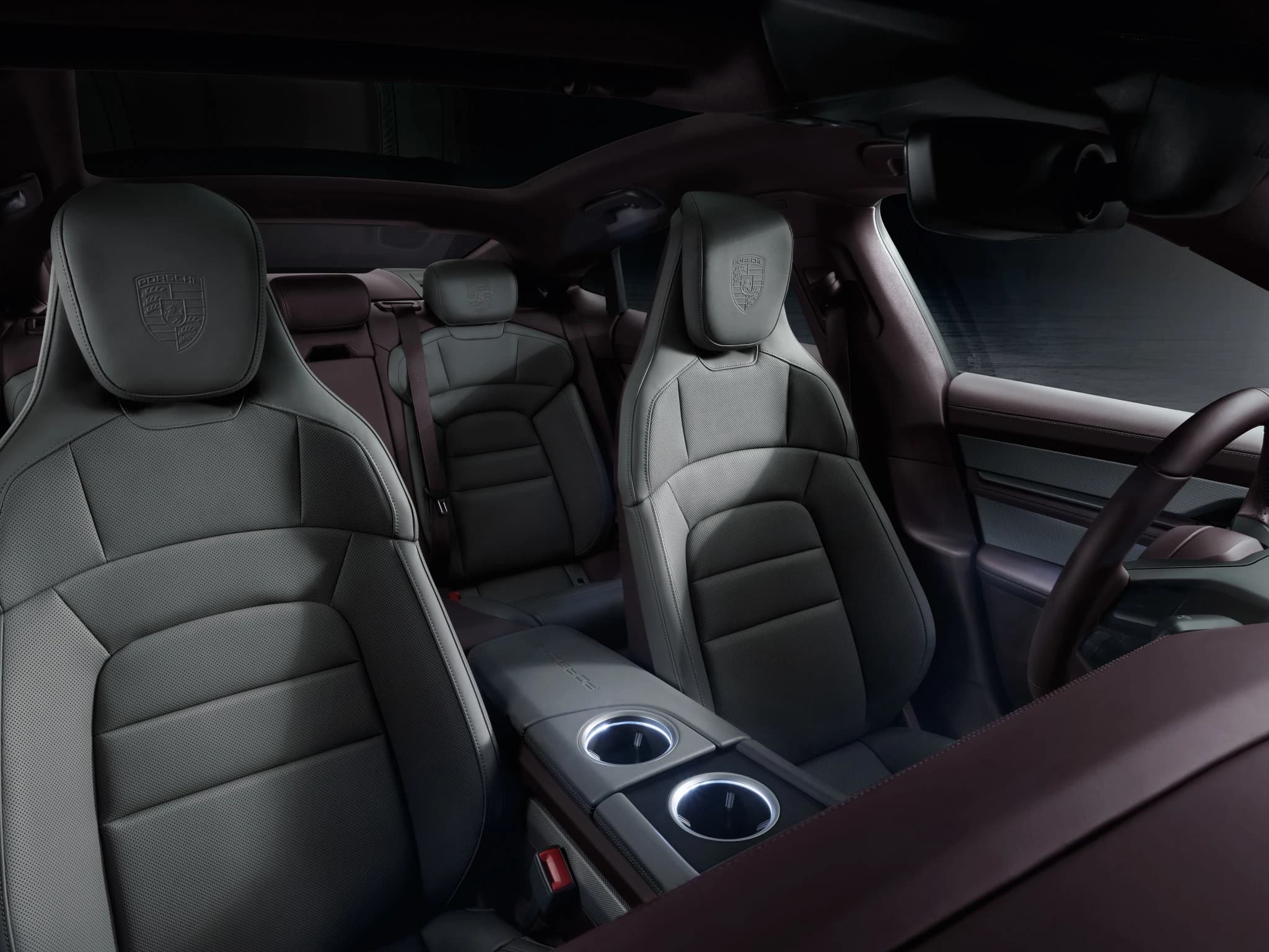Porsche Taycan (GEN1) photo