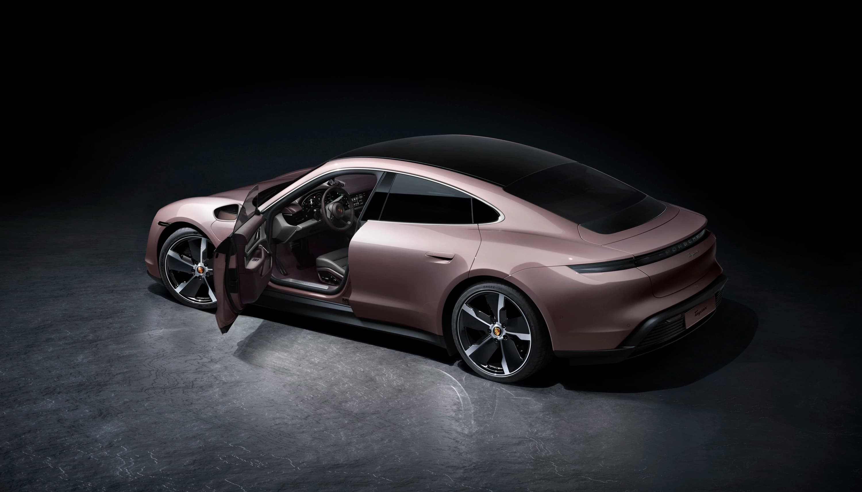 Porsche Taycan (GEN1) photo