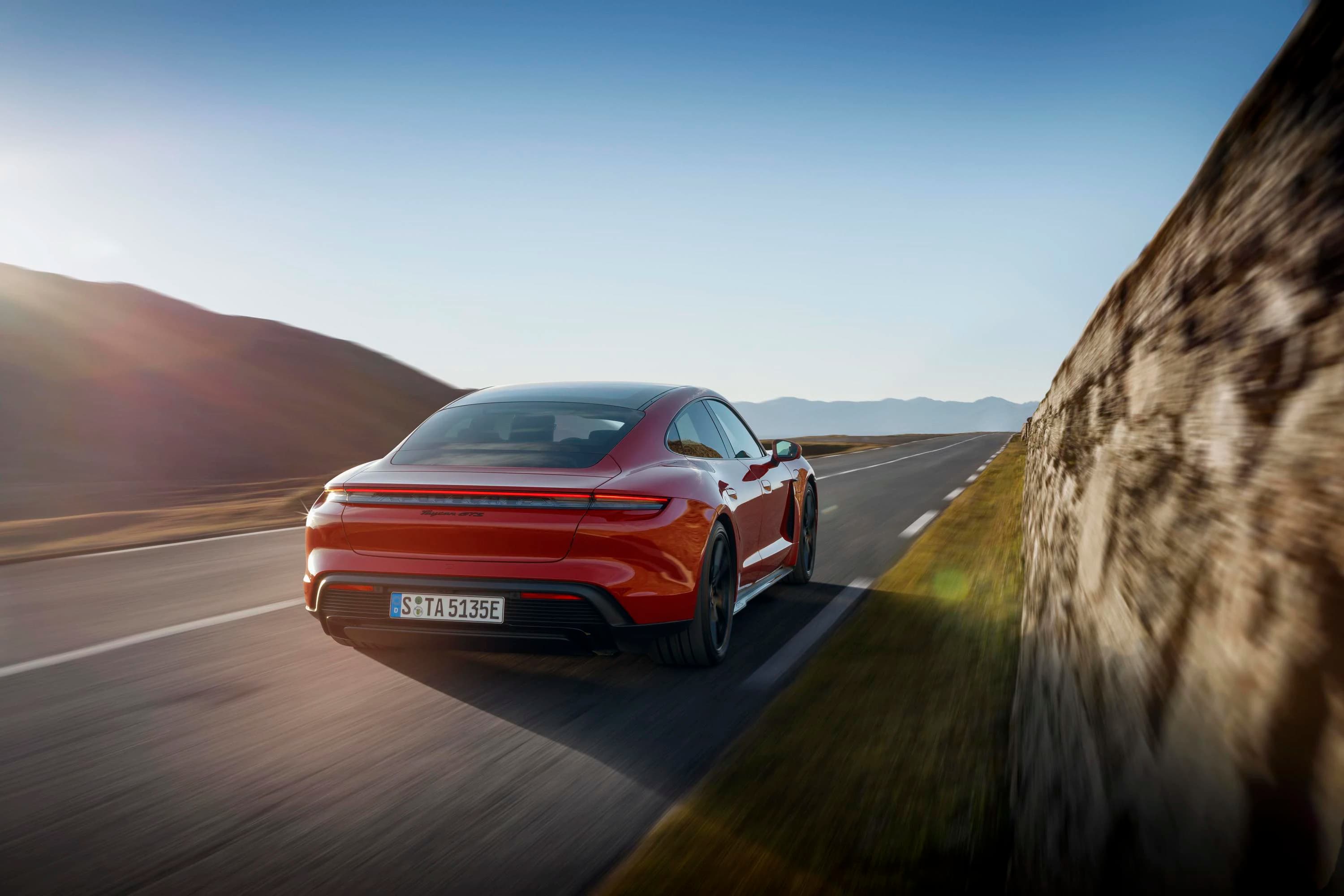 Porsche Taycan GTS (GEN1) photo