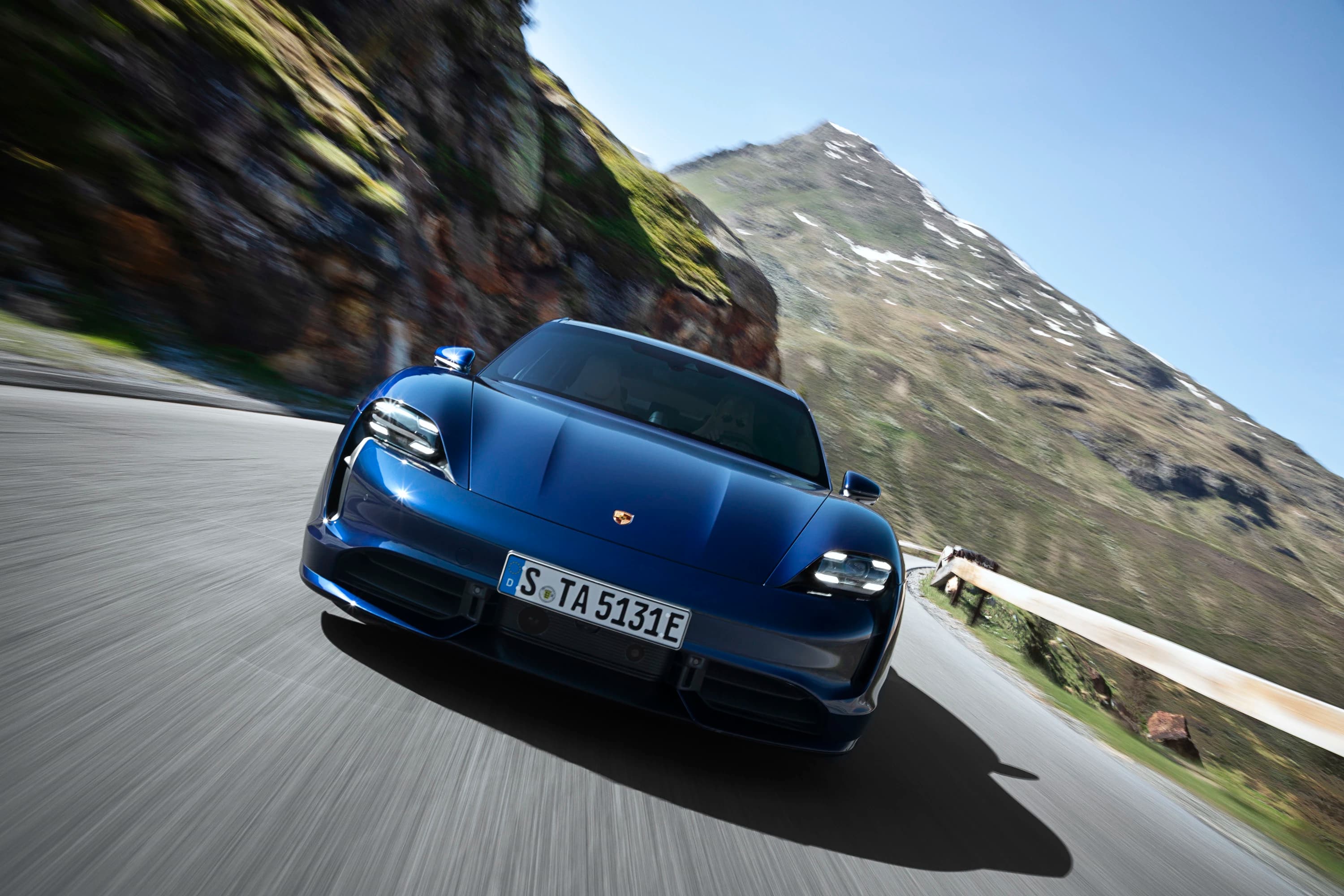 Porsche Taycan Turbo photo