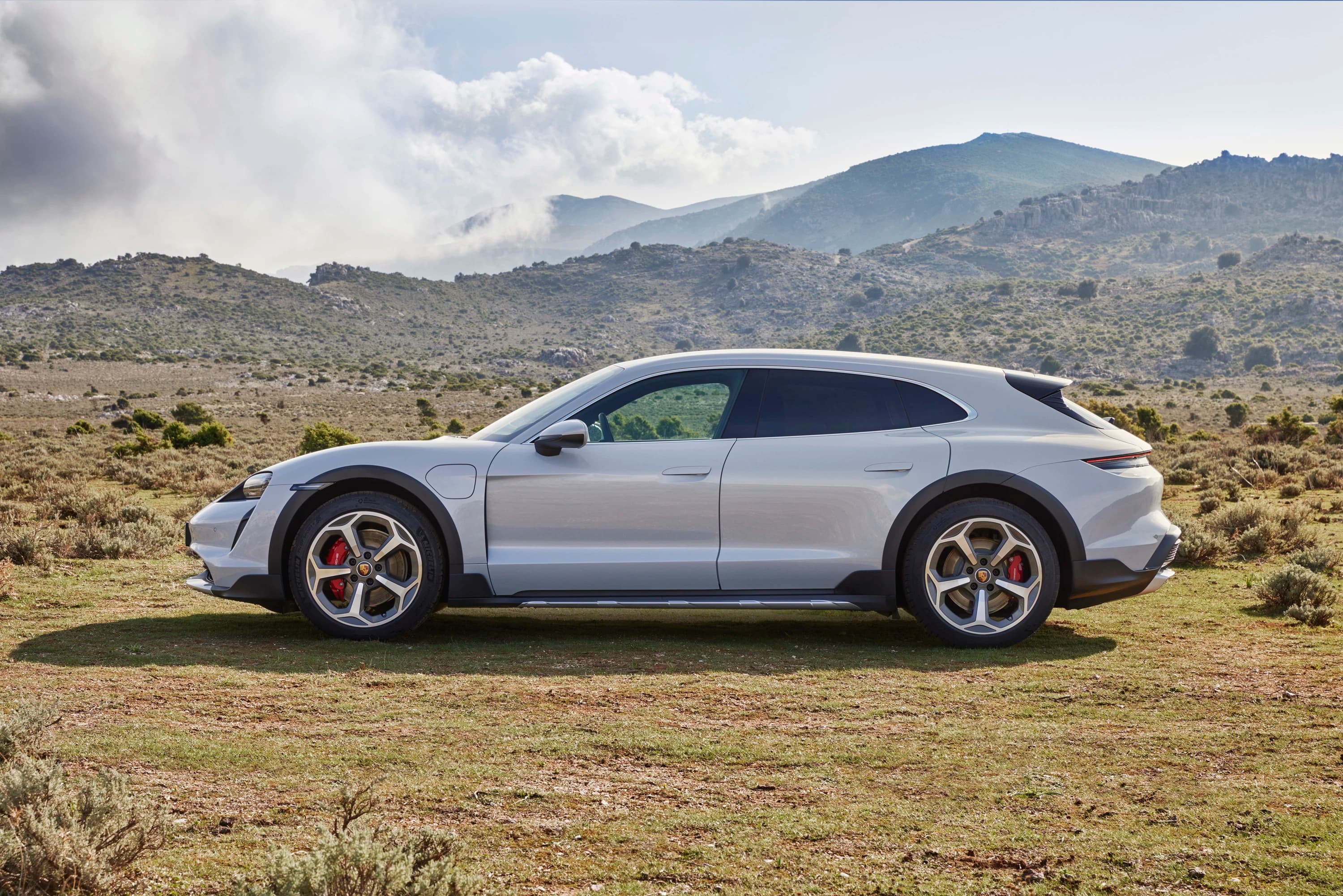 Porsche Taycan Turbo Cross Turismo (GEN1) photo