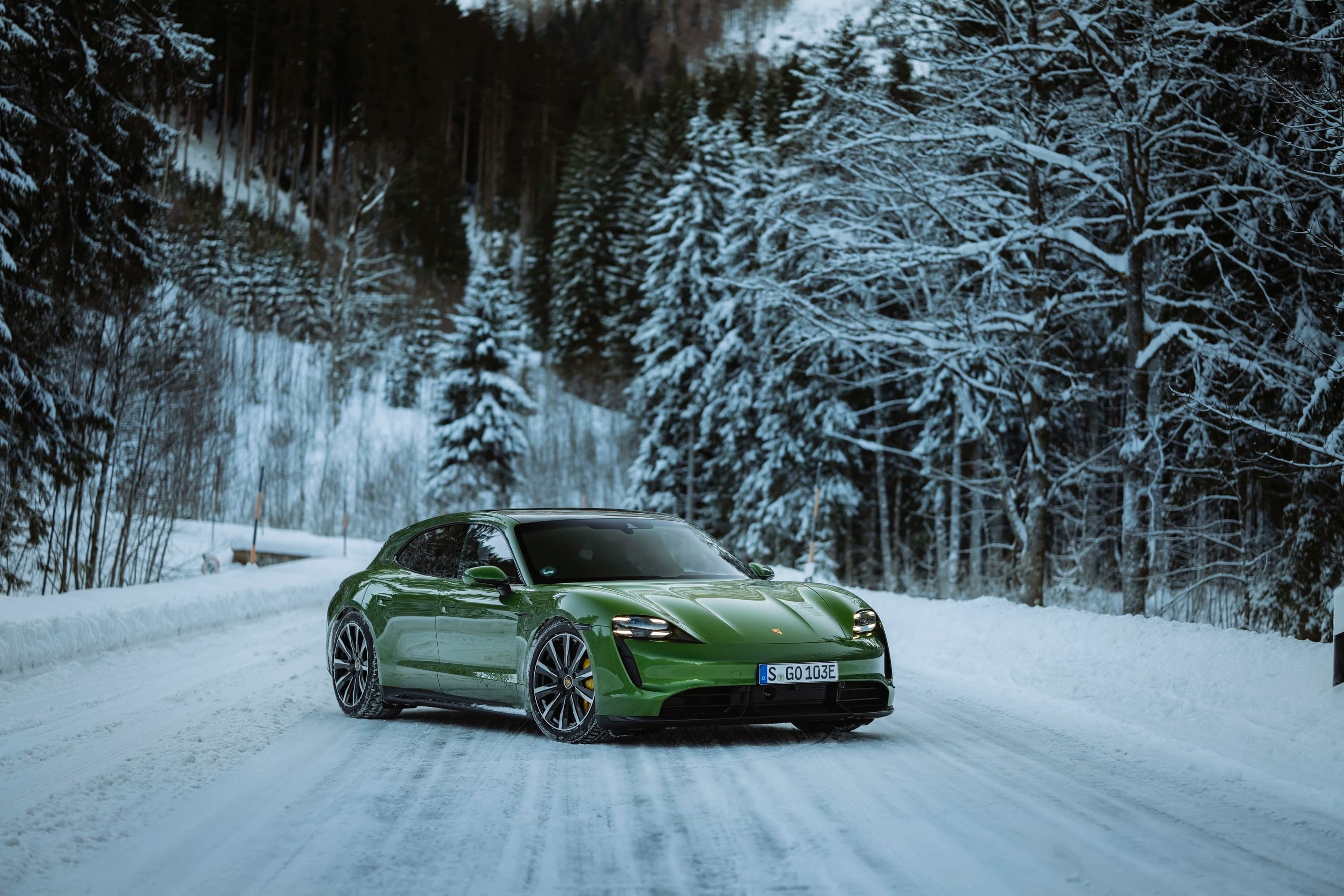 Porsche Taycan Turbo Sport Turismo (GEN1) photo